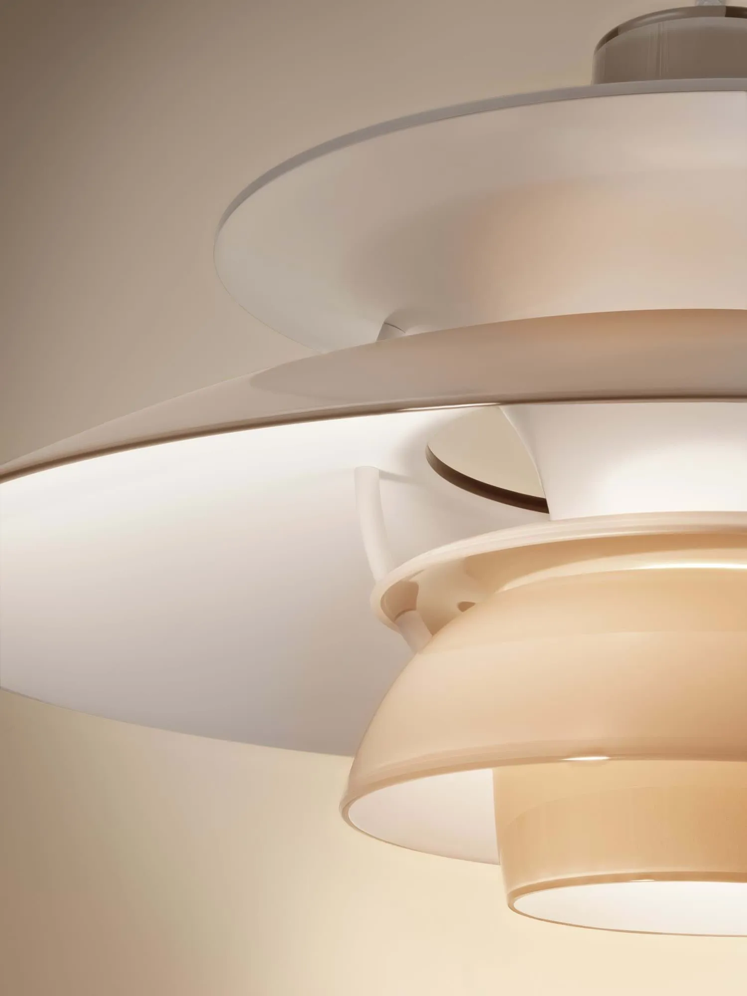 PH 5 pendant Ø32 cm, Opal beige Louis Poulsen