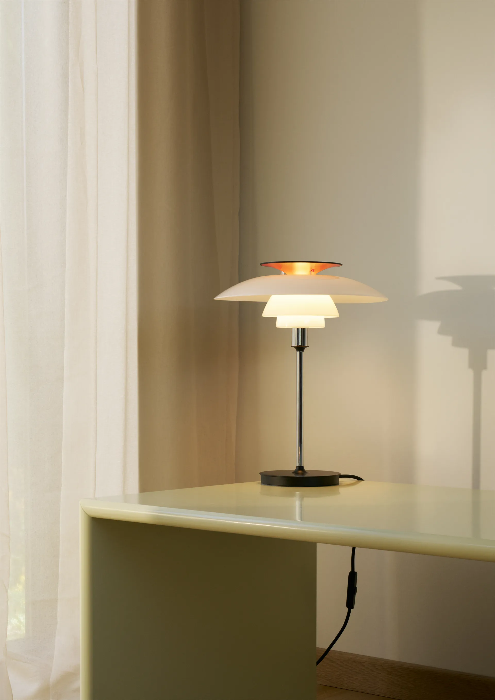PH 80 table lamp, White opal, chrome-plated Louis Poulsen