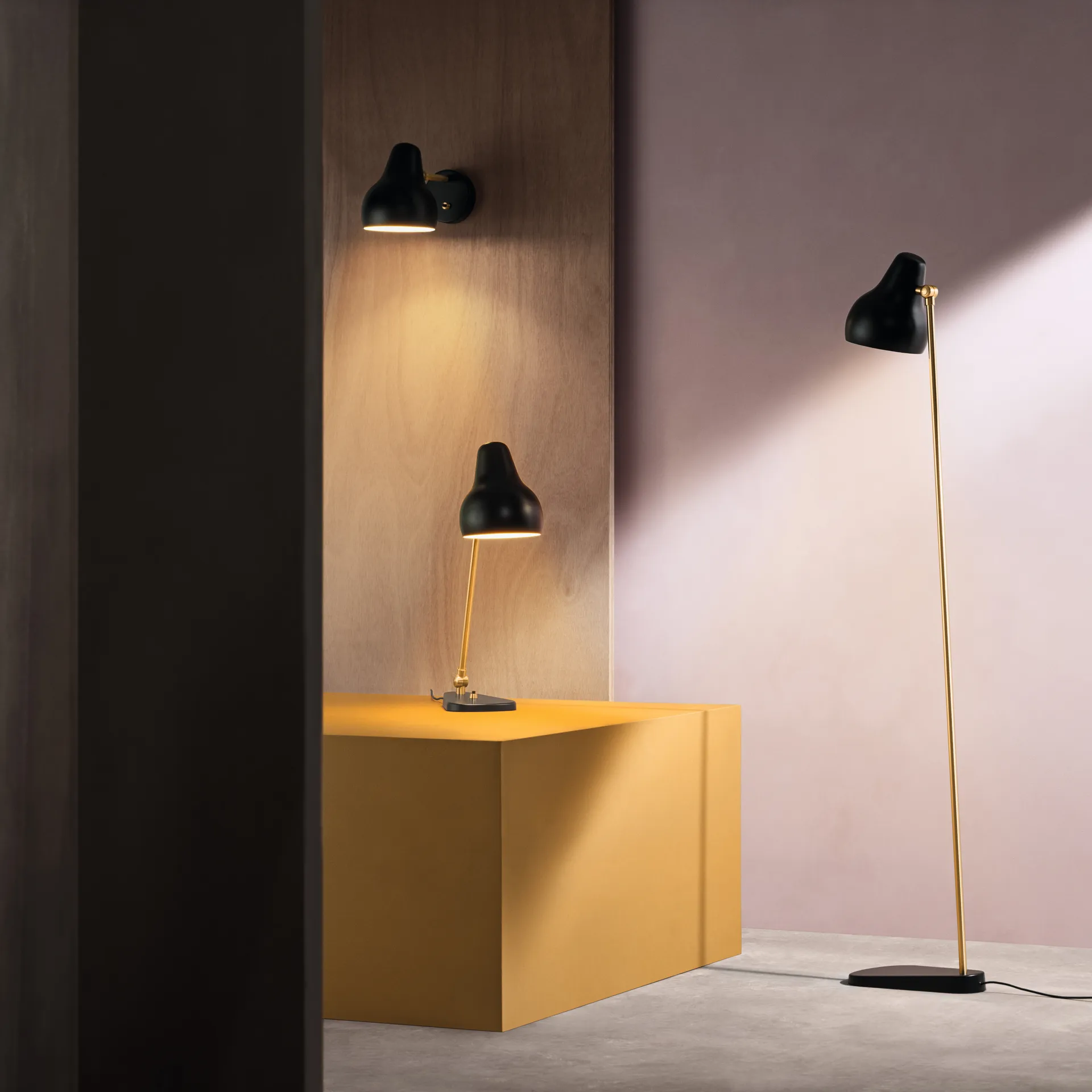 VL38 floor lamp, Black Louis Poulsen