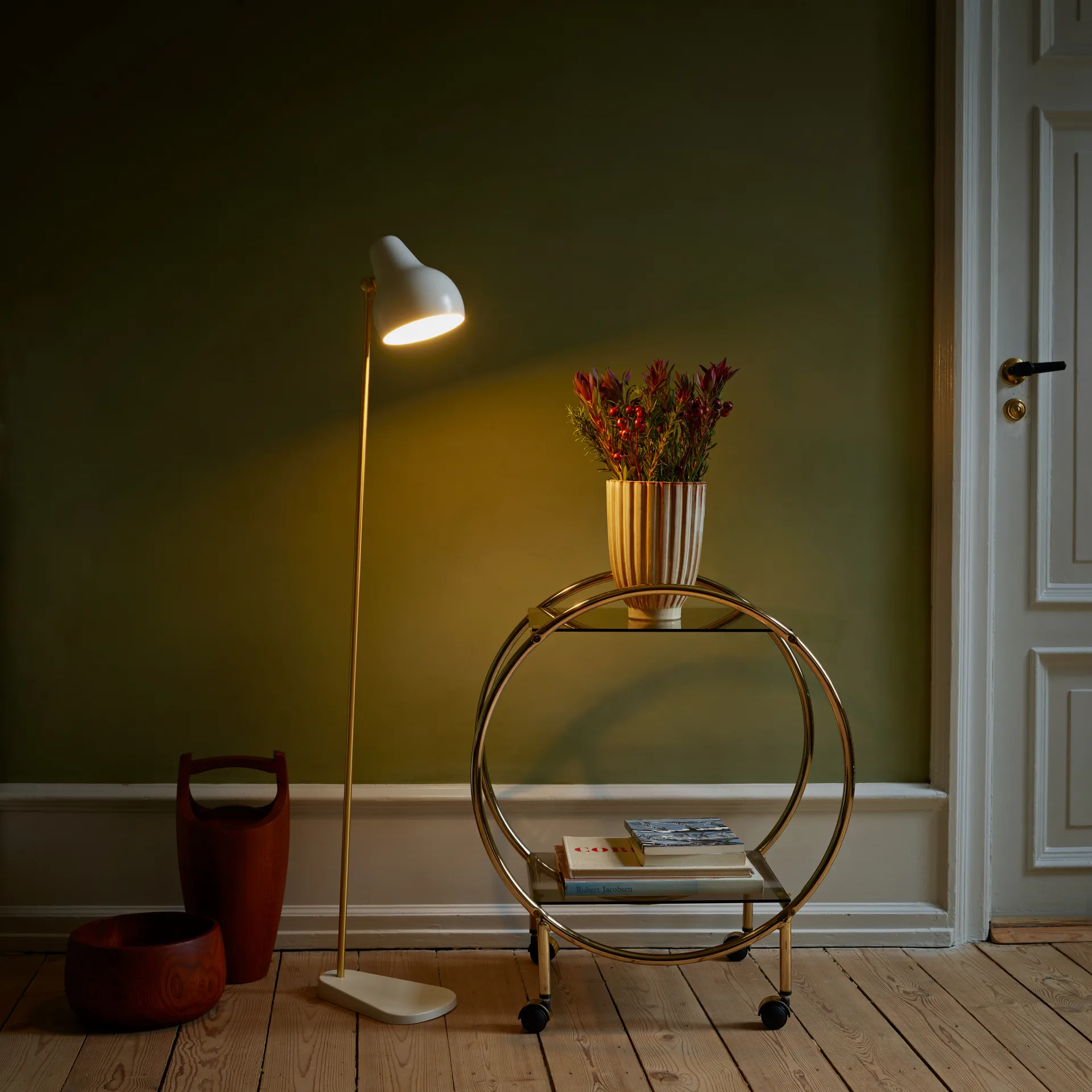 VL38 floor lamp, White Louis Poulsen