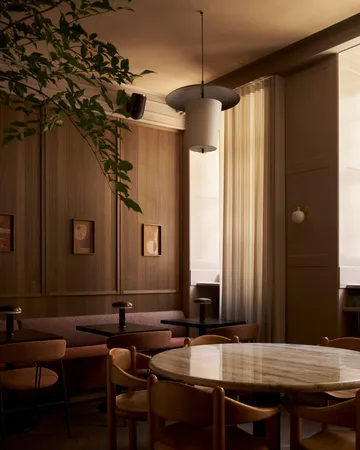 Noote portable table lamp - Bronze - LYFA