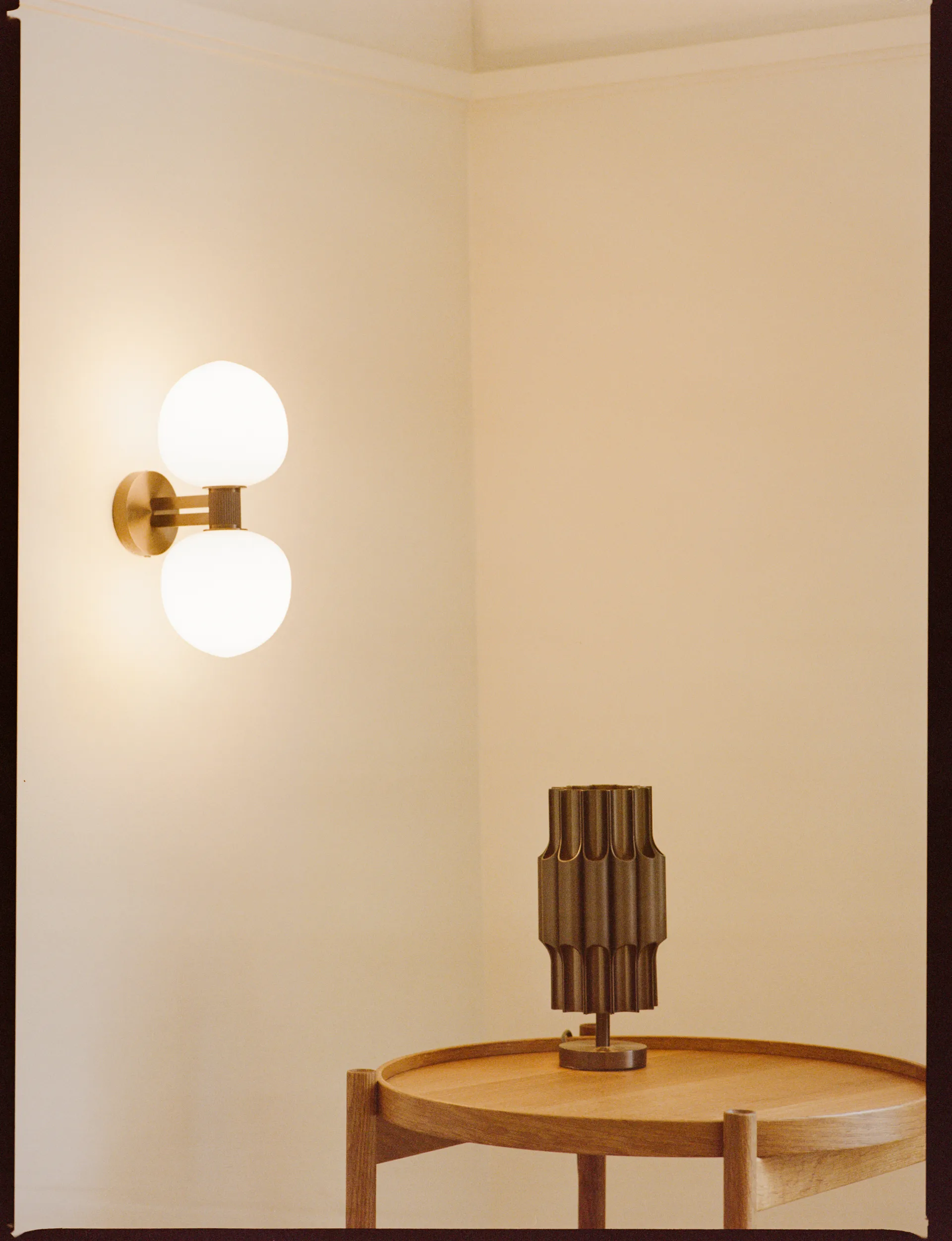 Pan 120 table lamp, Bronze LYFA