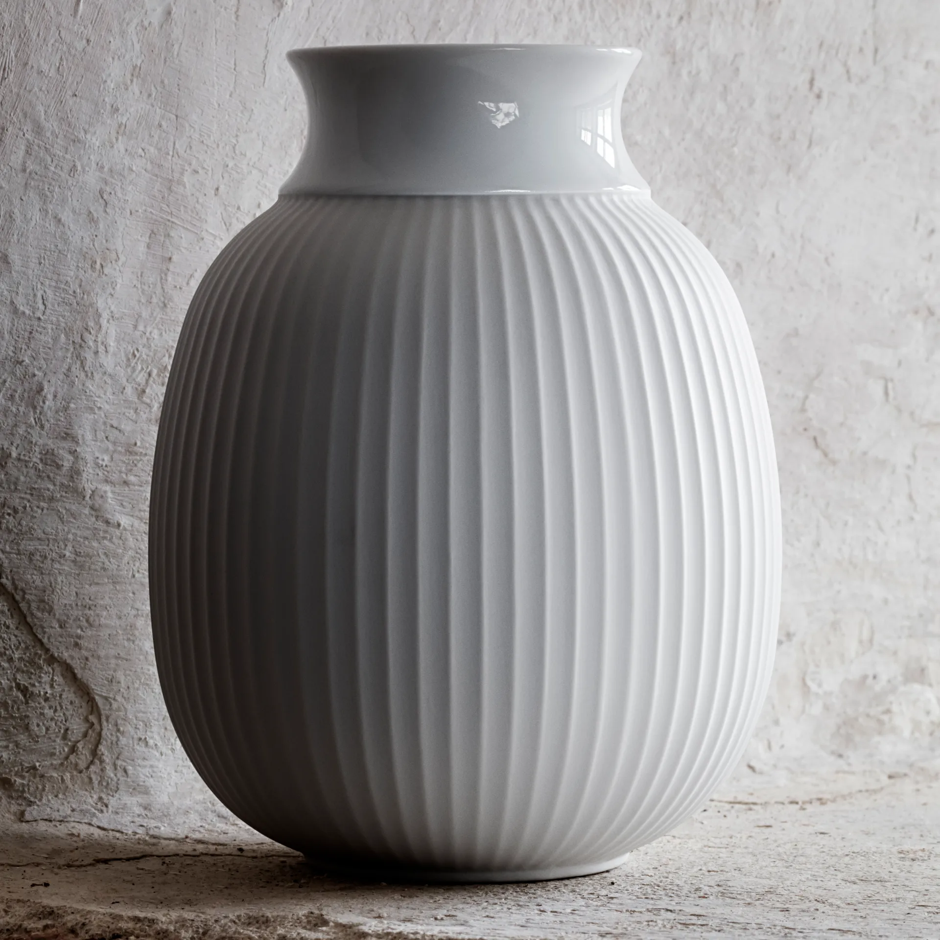 Lyngby Curve vase 17.5 cm, White Lyngby Porcelæn