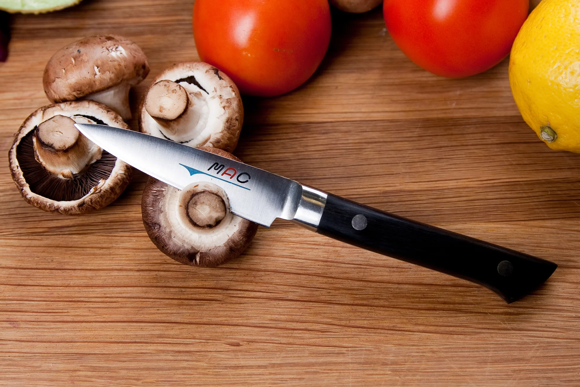 Mac vegetable knife, 8 cm MAC