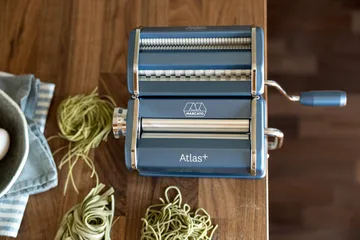 Marcato Atlas 150+ pasta machine - Powder blue - Marcato