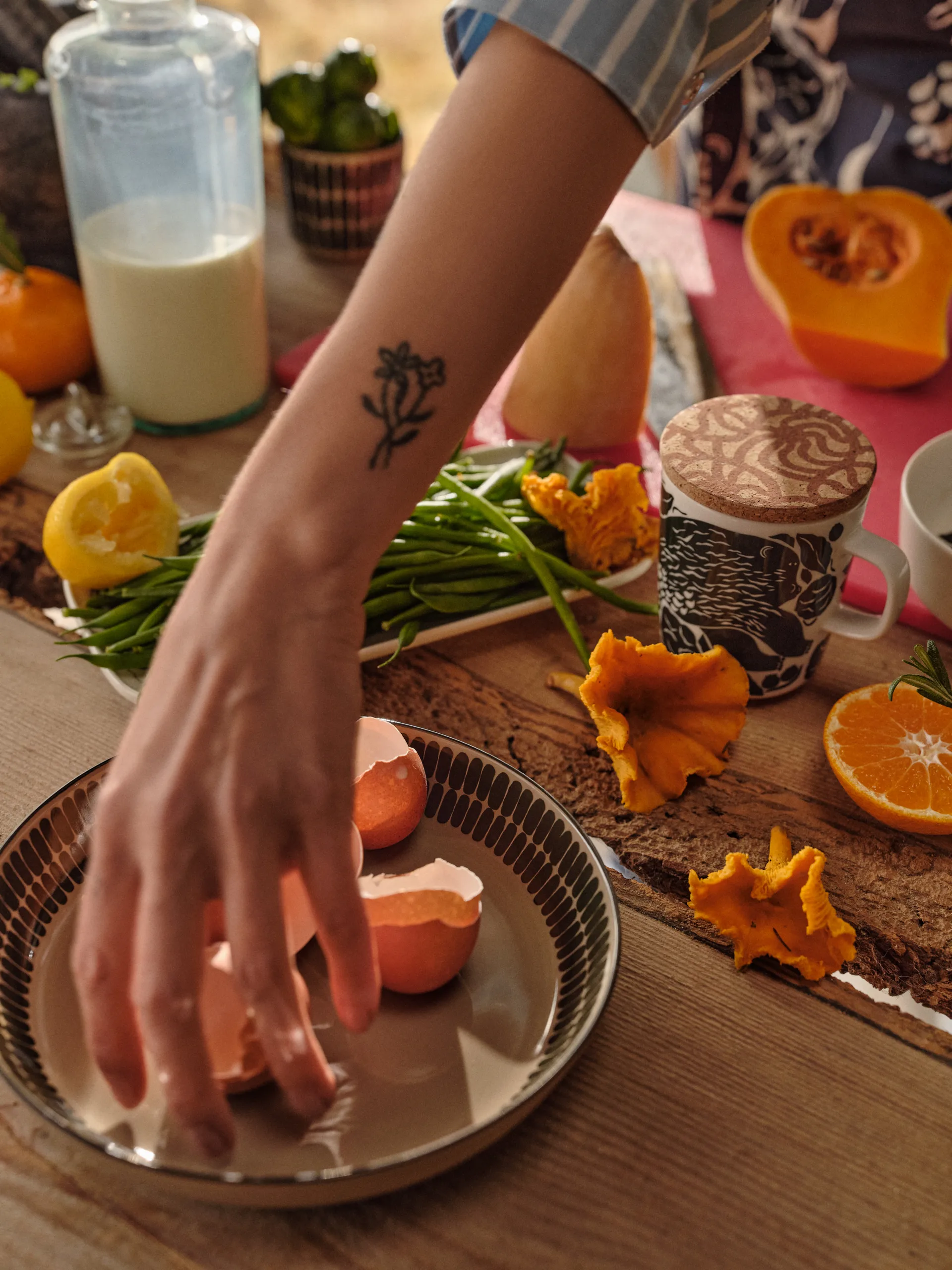 Karhuemo mug 2.5 dl, White-dark green Marimekko