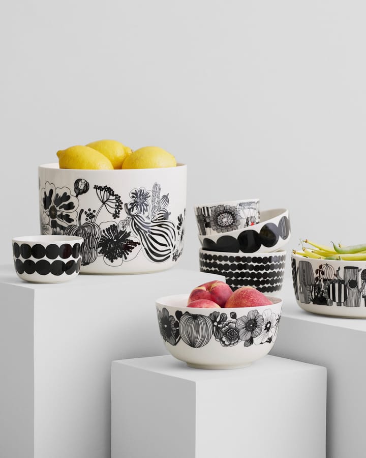 Oiva Siirtolapuutarha serving bowl 3.4 L - White-black - Marimekko