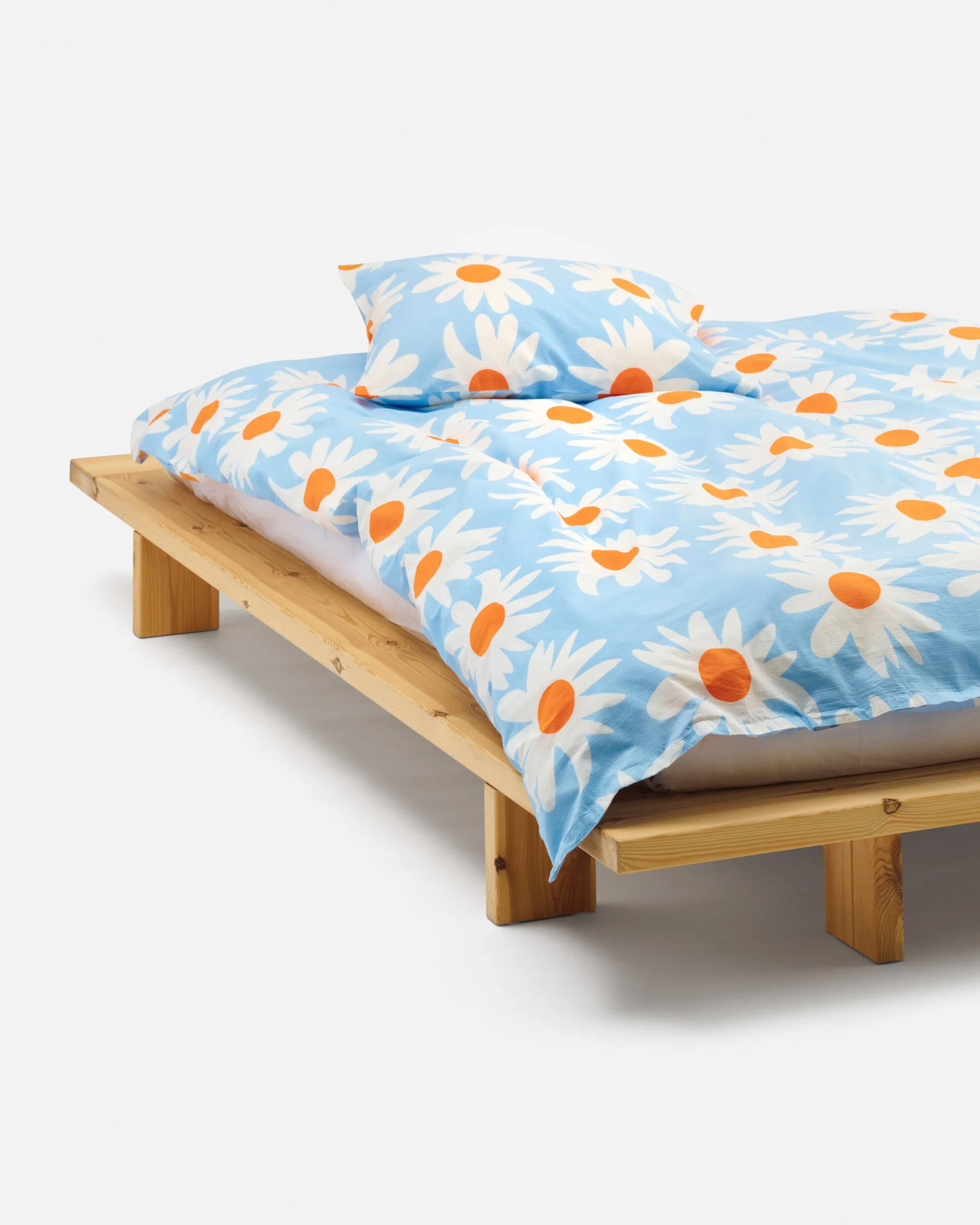 Rakastaa ei rakasta duvet cover 240x220 cm, Orange-Off-white-light blue Marimekko