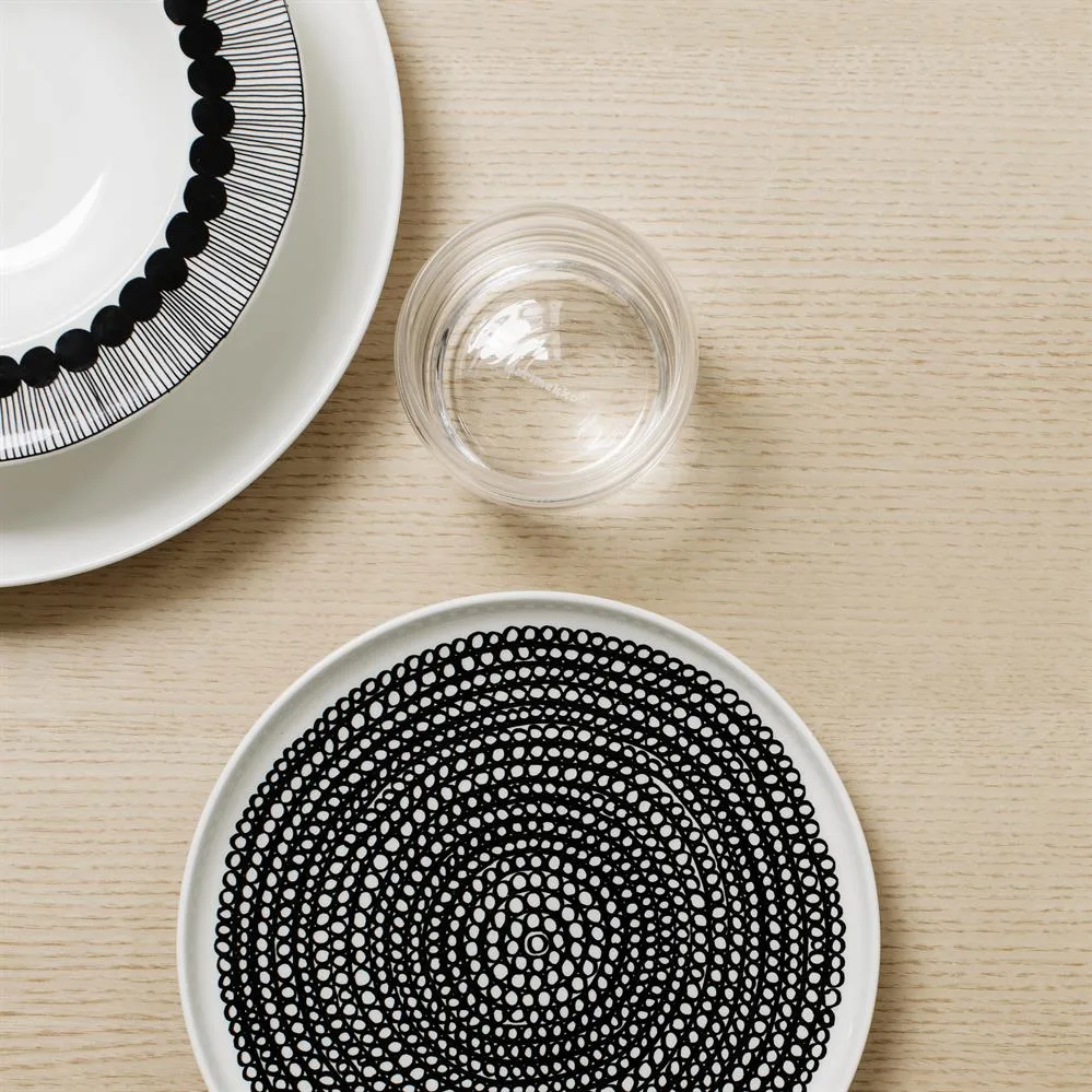 Räsymatto plate 20 cm 6-pack black small dots,  Marimekko