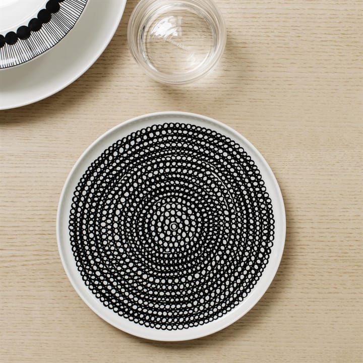 Räsymatto plate Ø 20 cm - black-white, small dots - Marimekko