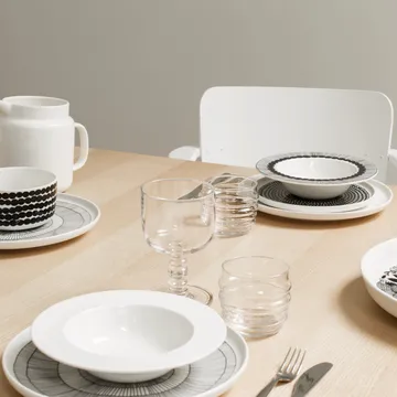 Siirtolapuutarha deep plate Ø 20 cm 4-pack black - Marimekko