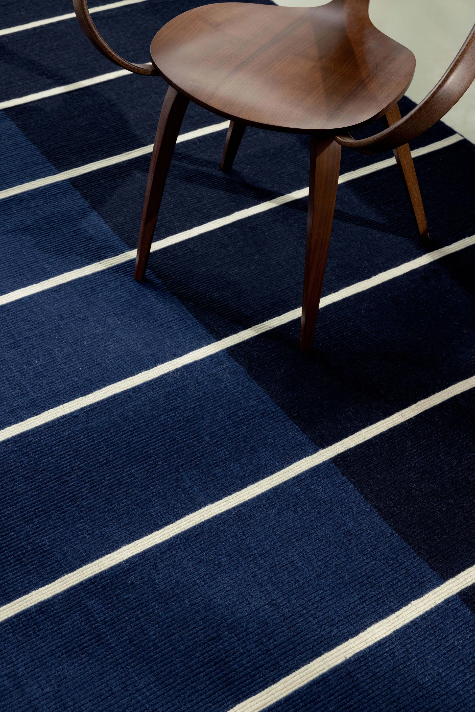 Tiibet wool rug, Deep blue, 200x280 cm Marimekko