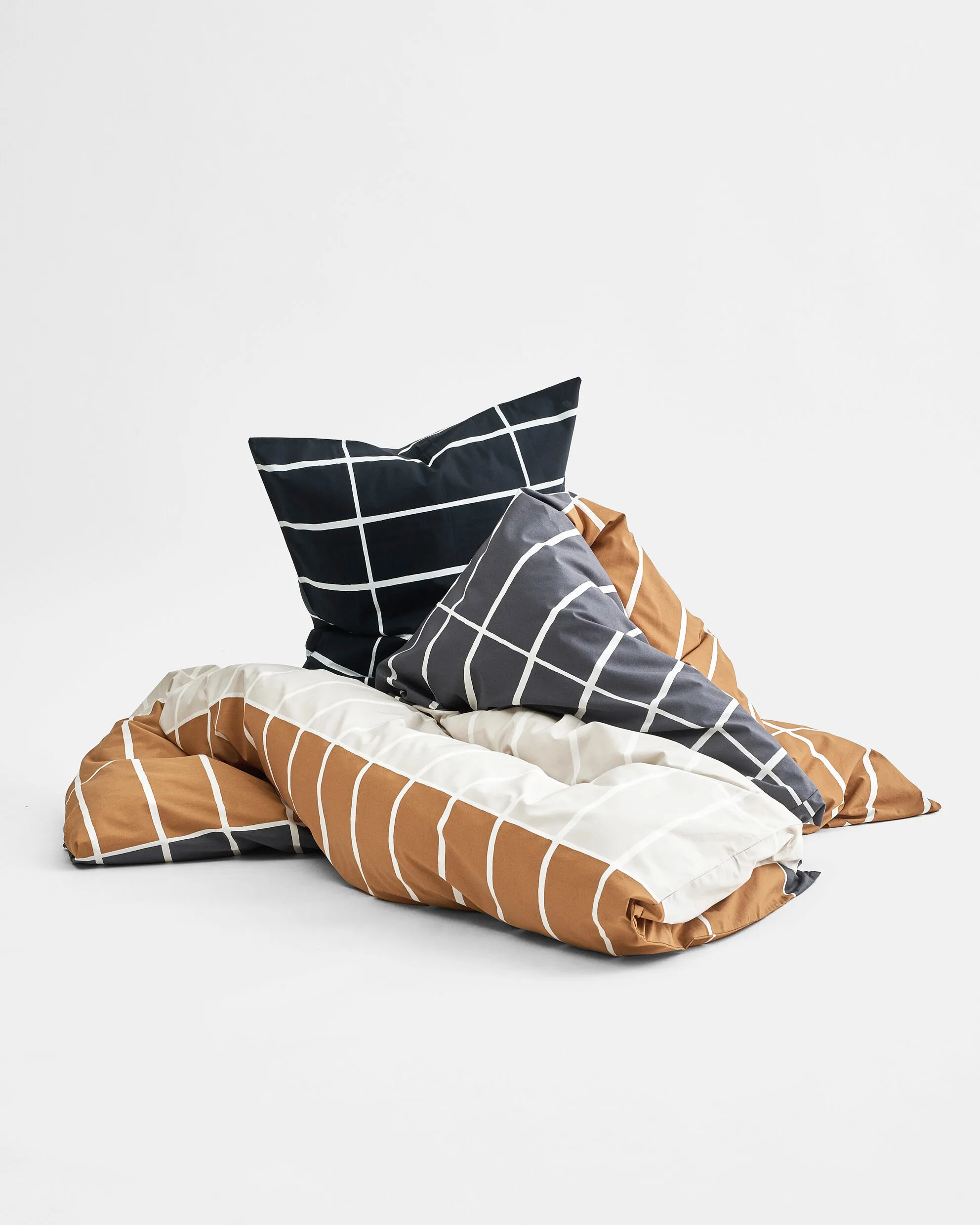 Tiiliskivi cushion cover from Marimekko - NordicNest.com