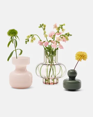 Umpu vase 20 cm - Powder-olive - Marimekko