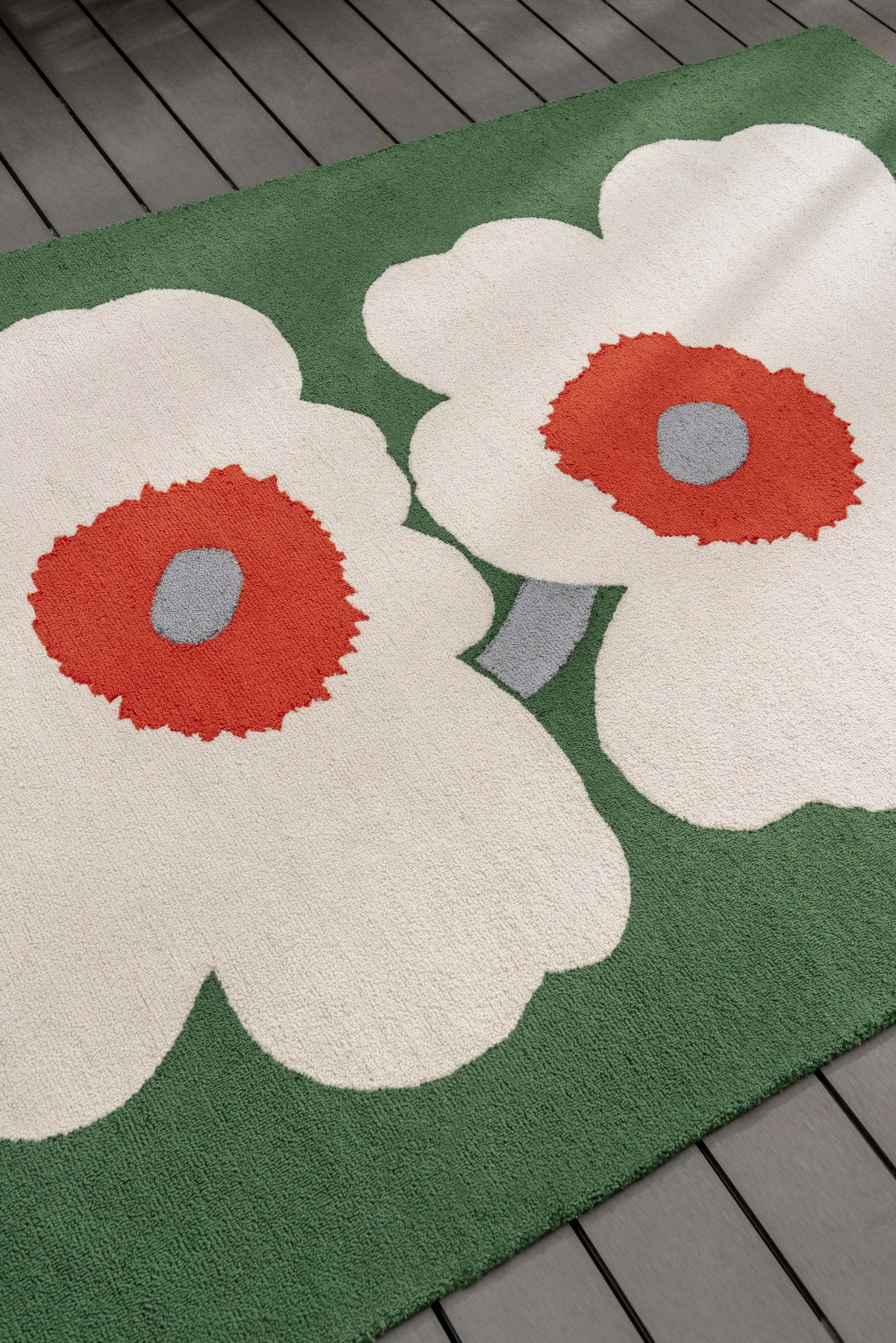 Unikko 60th Anniversary tufted plastic rug, 200x280 cm Marimekko