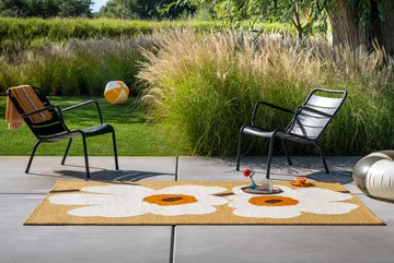 Unikko anniversary outdoor rug - Honey, 140x200 cm - Marimekko