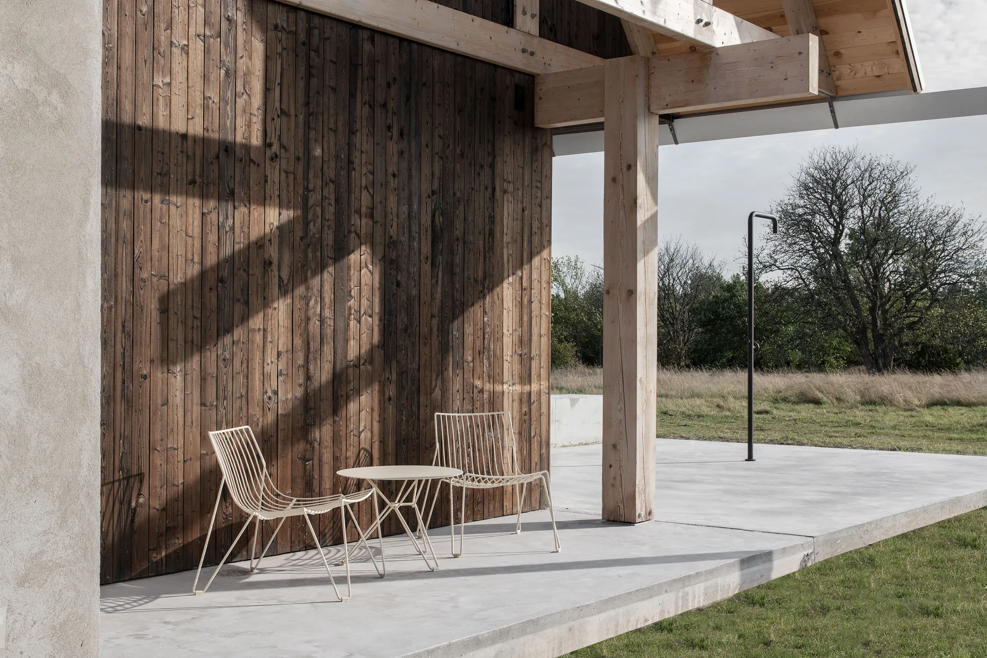 Tio chair, Ivory Massproductions