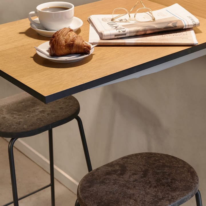 Earth bar stool - Coffee. h.74. black steel stand - Mater