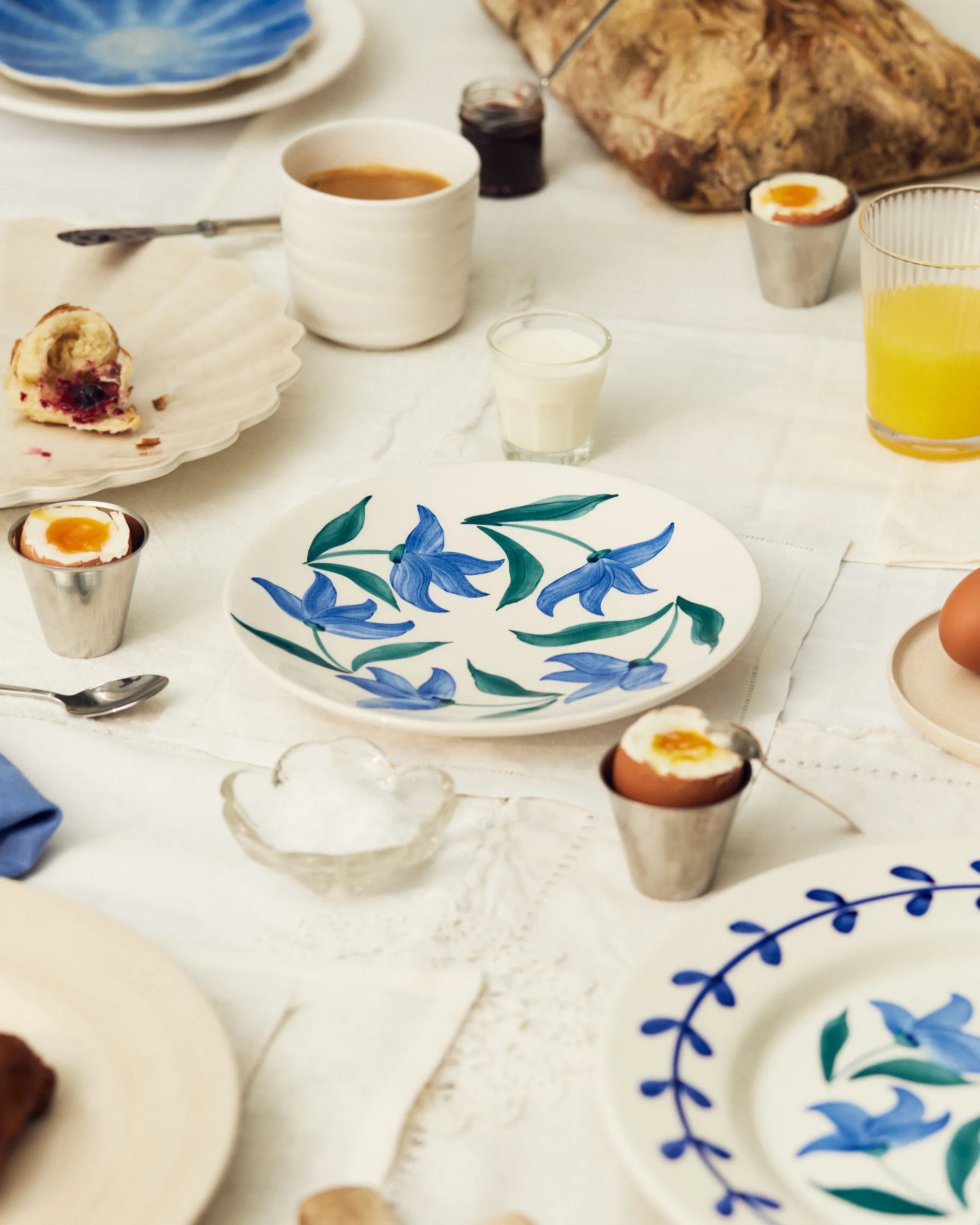 Flowers blossom plate Ø20 cm, White Mateus