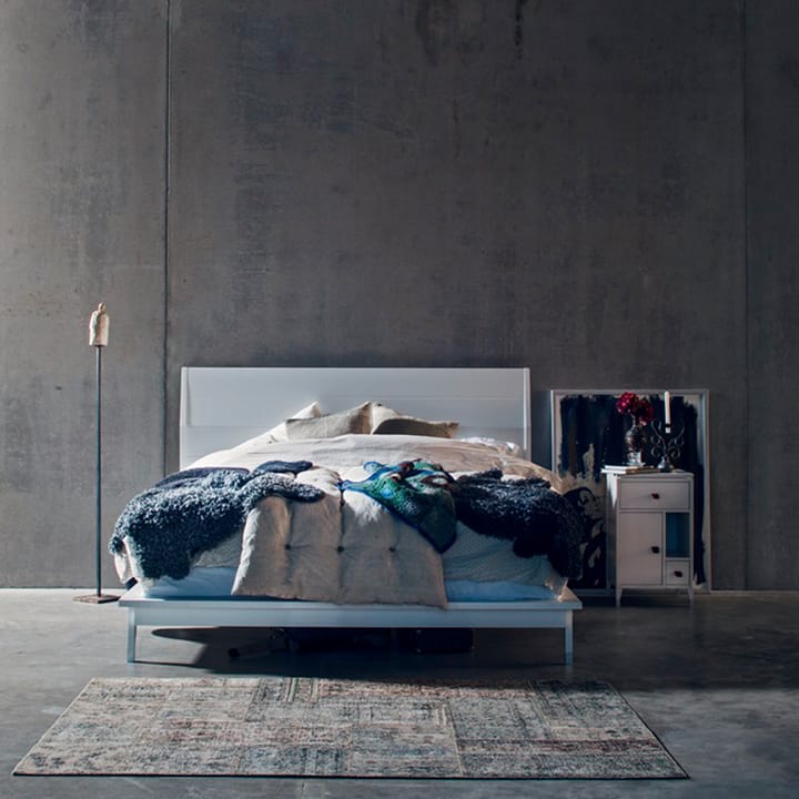 Abisko low leg bedside table, white, top concrete, handle brown elk leather Mavis