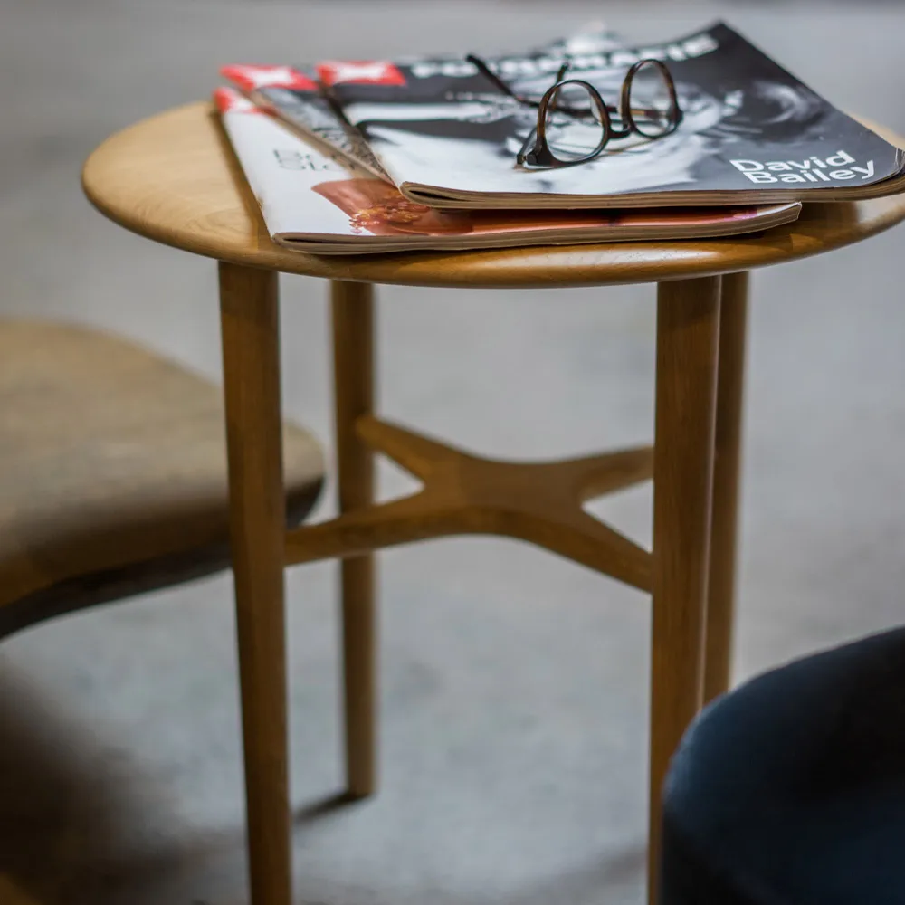 Crest side table, oak white pigmented clear lacquer Mavis