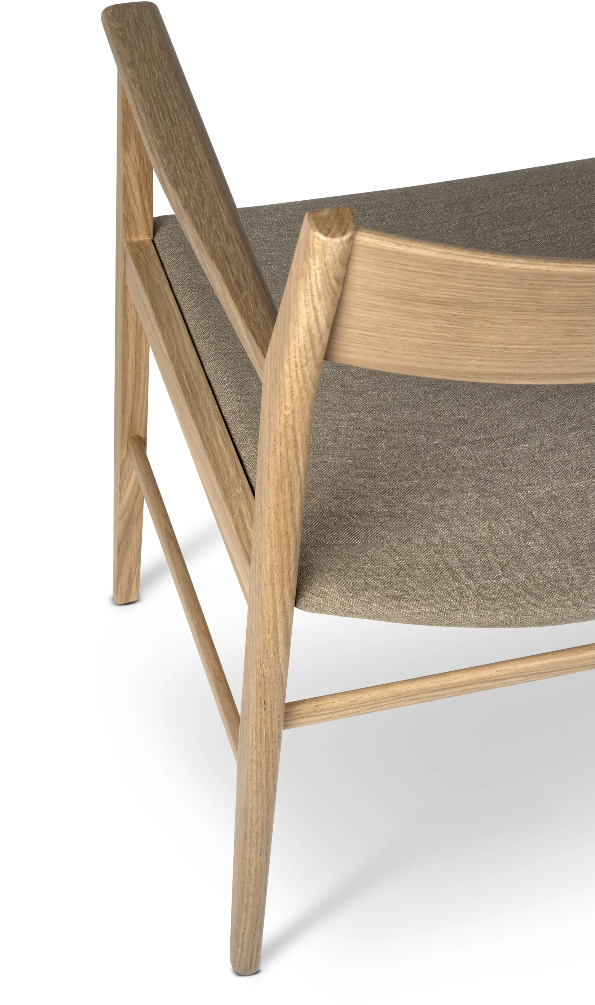 Siza armchair, White pigmented oak-linen seat Mavis