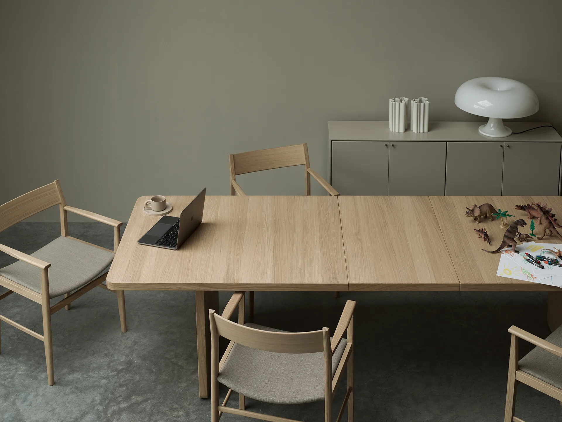 Siza armchair, White pigmented oak-linen seat Mavis