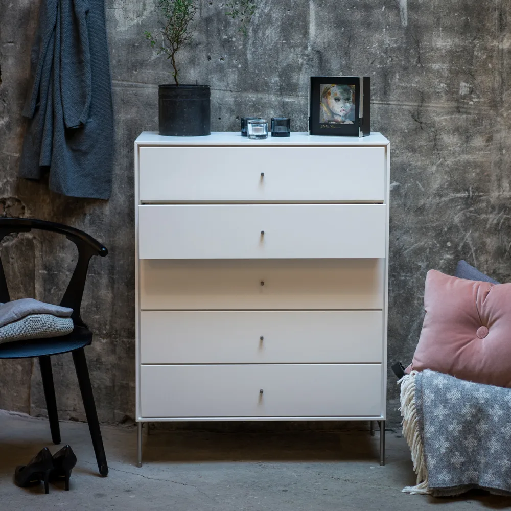 Volt chest of 5 drawers white, Details in stainless steel Mavis