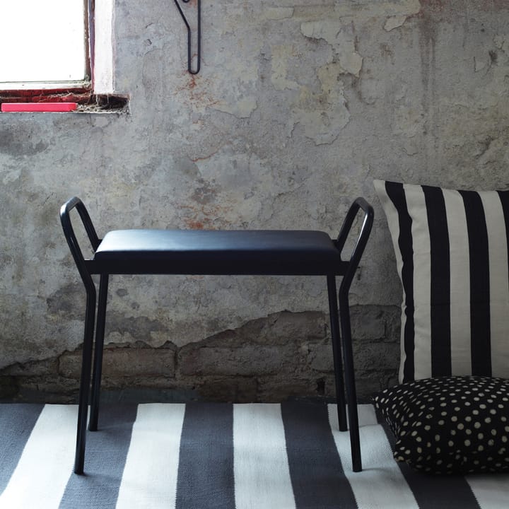 Anyone stool, Black-black leather Maze