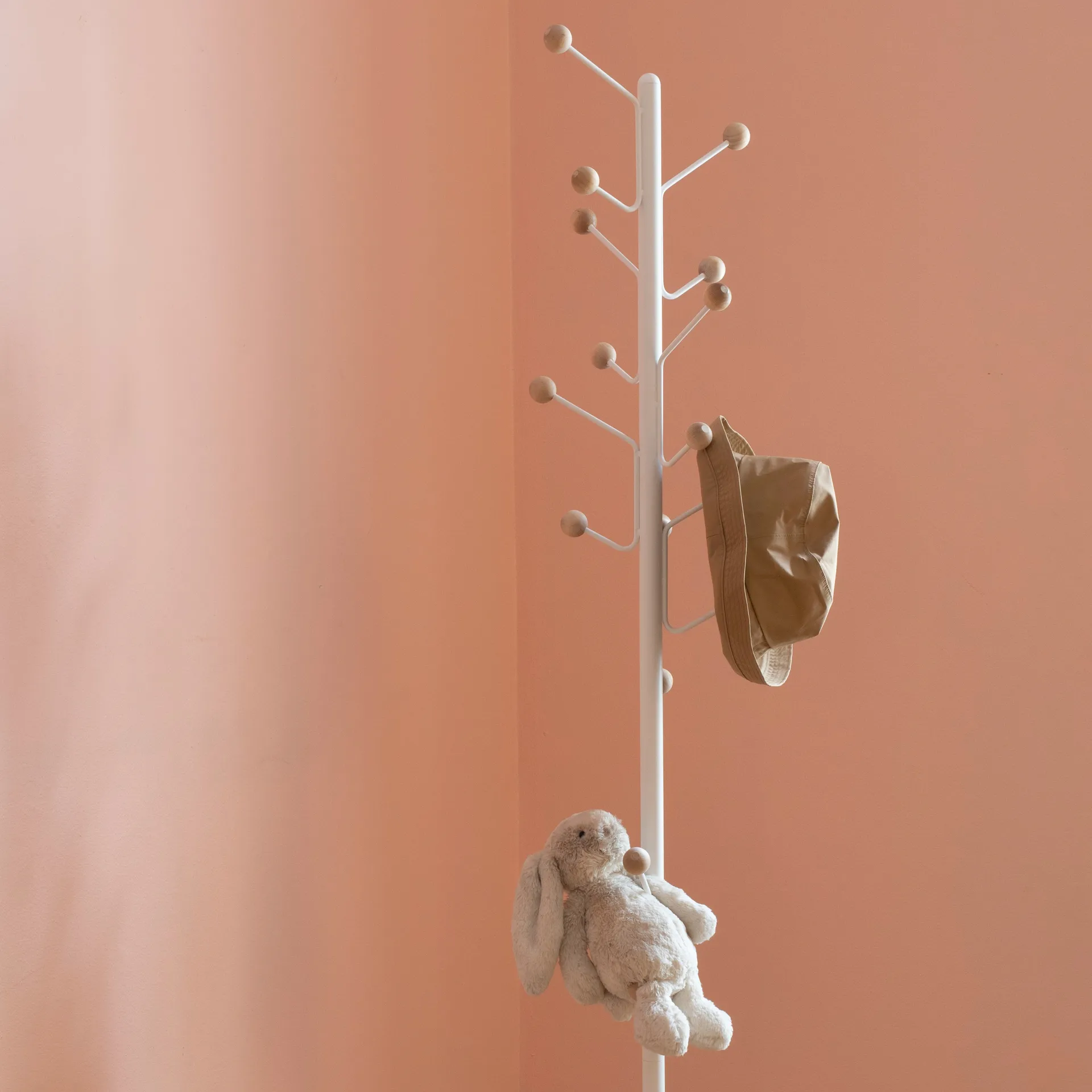Bill Floor clothes hanger, White Maze