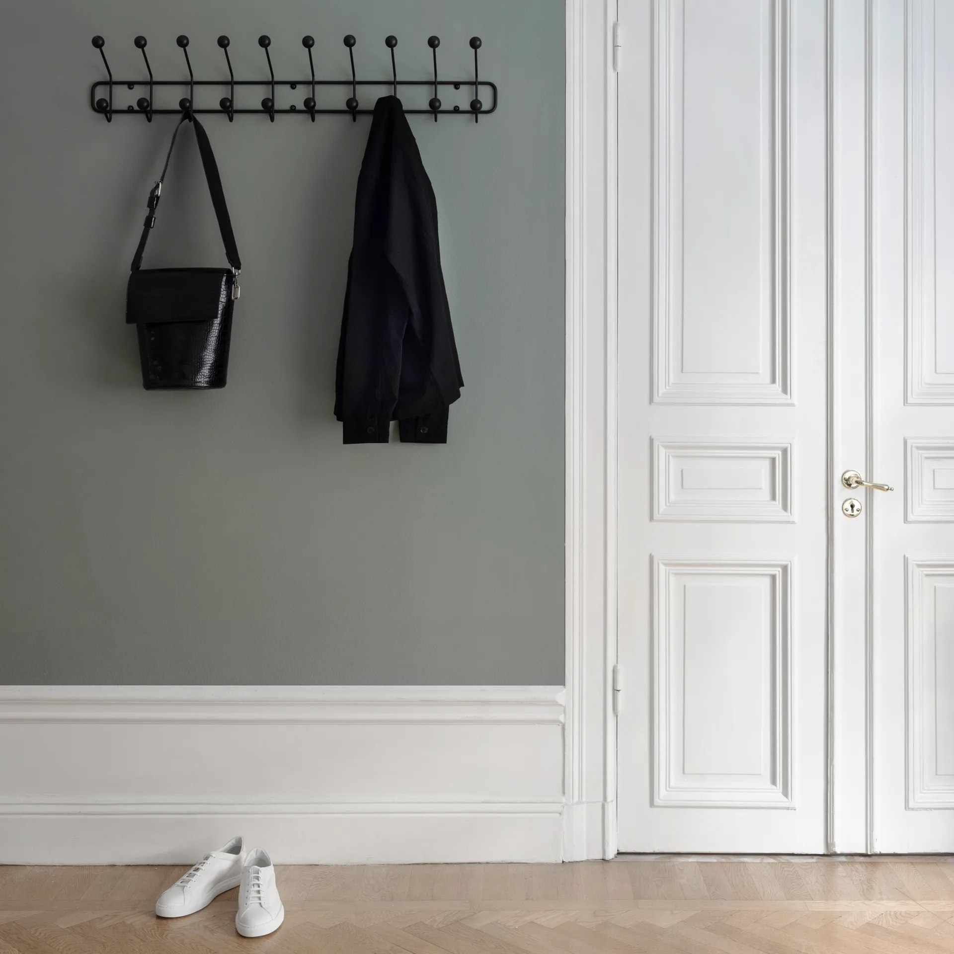 Bill Horizontal L, black Maze