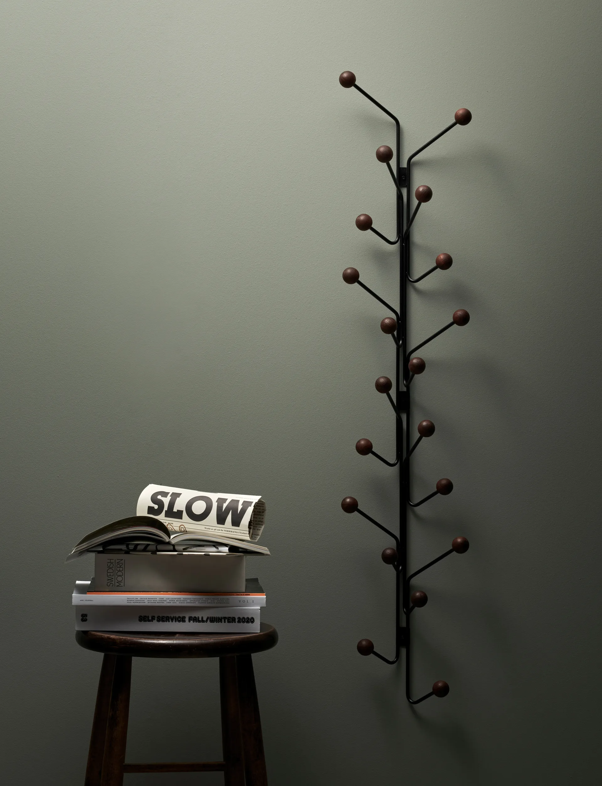 Bill Vertical hanger, Black-dark brown Maze