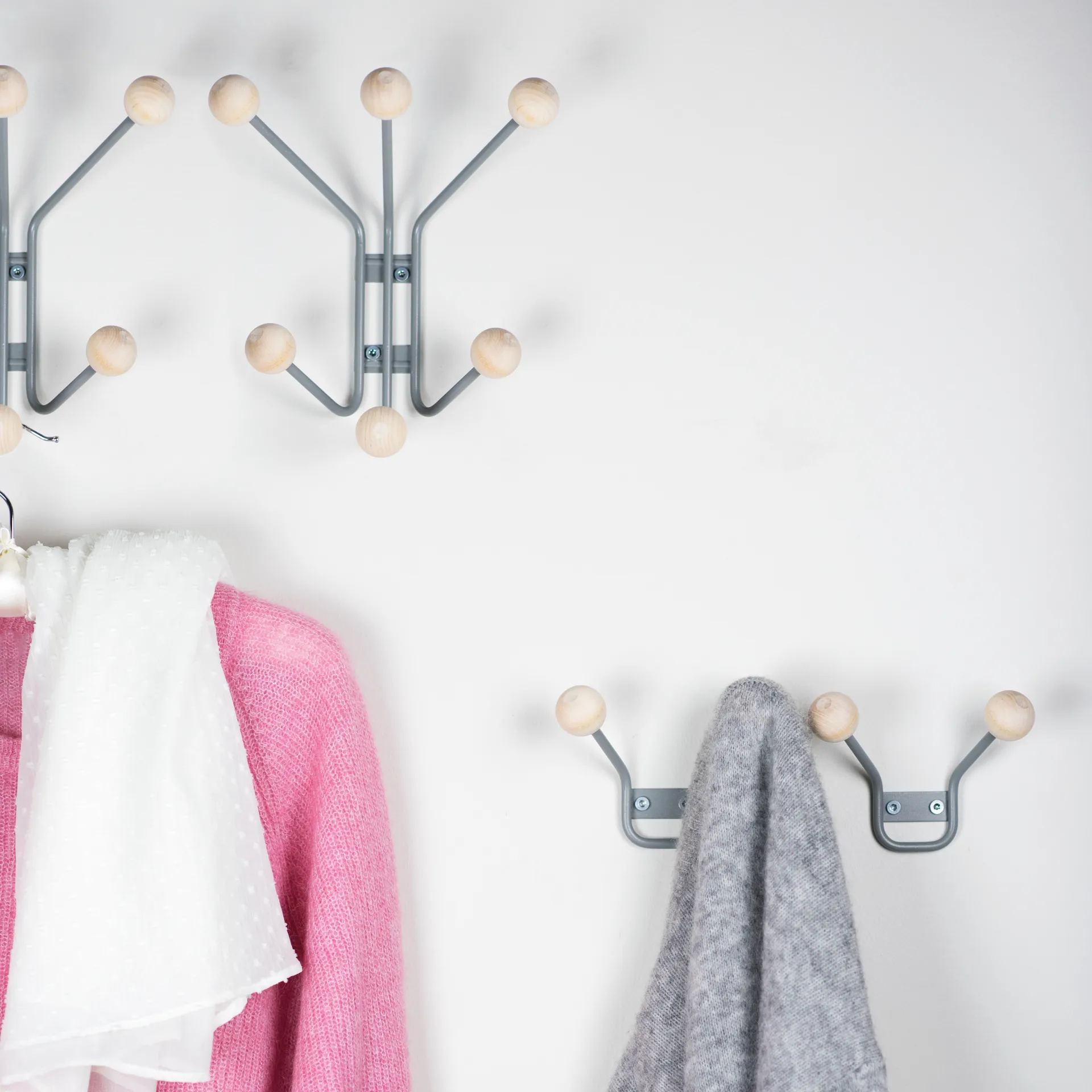 Bill XS hanger, grey Maze