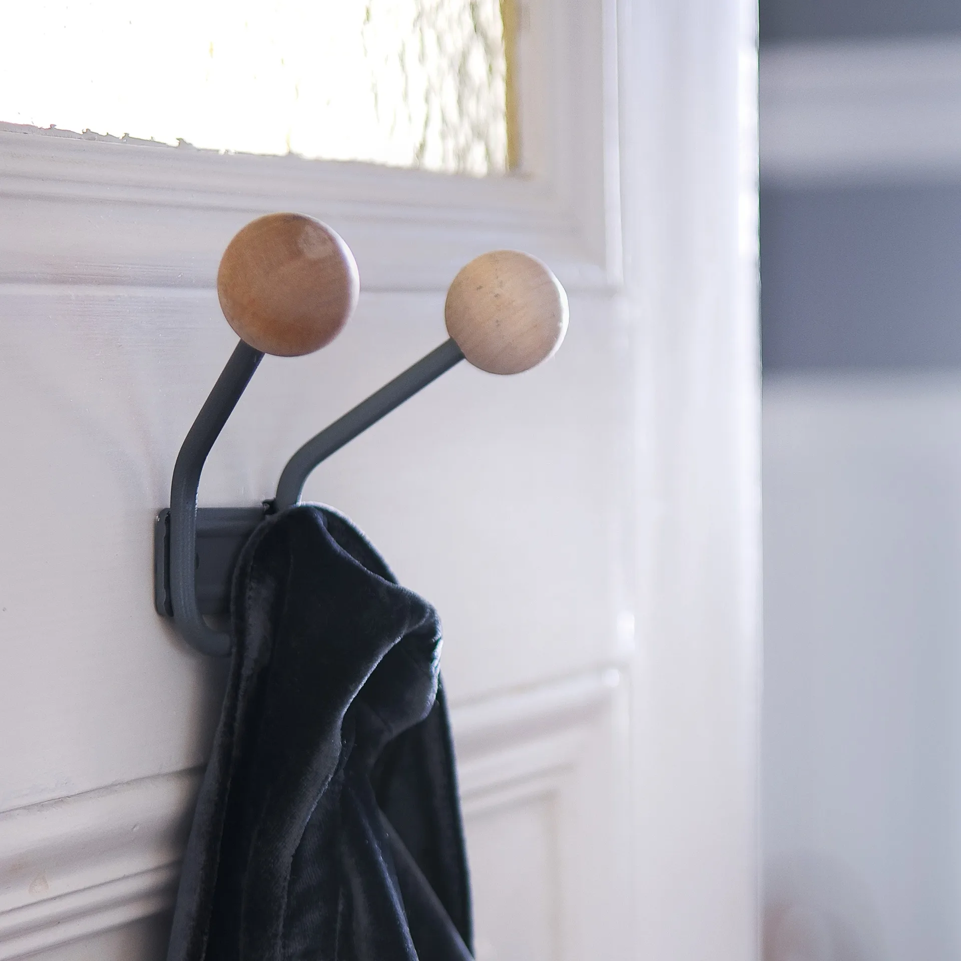 Bill XXS hanger, grey Maze