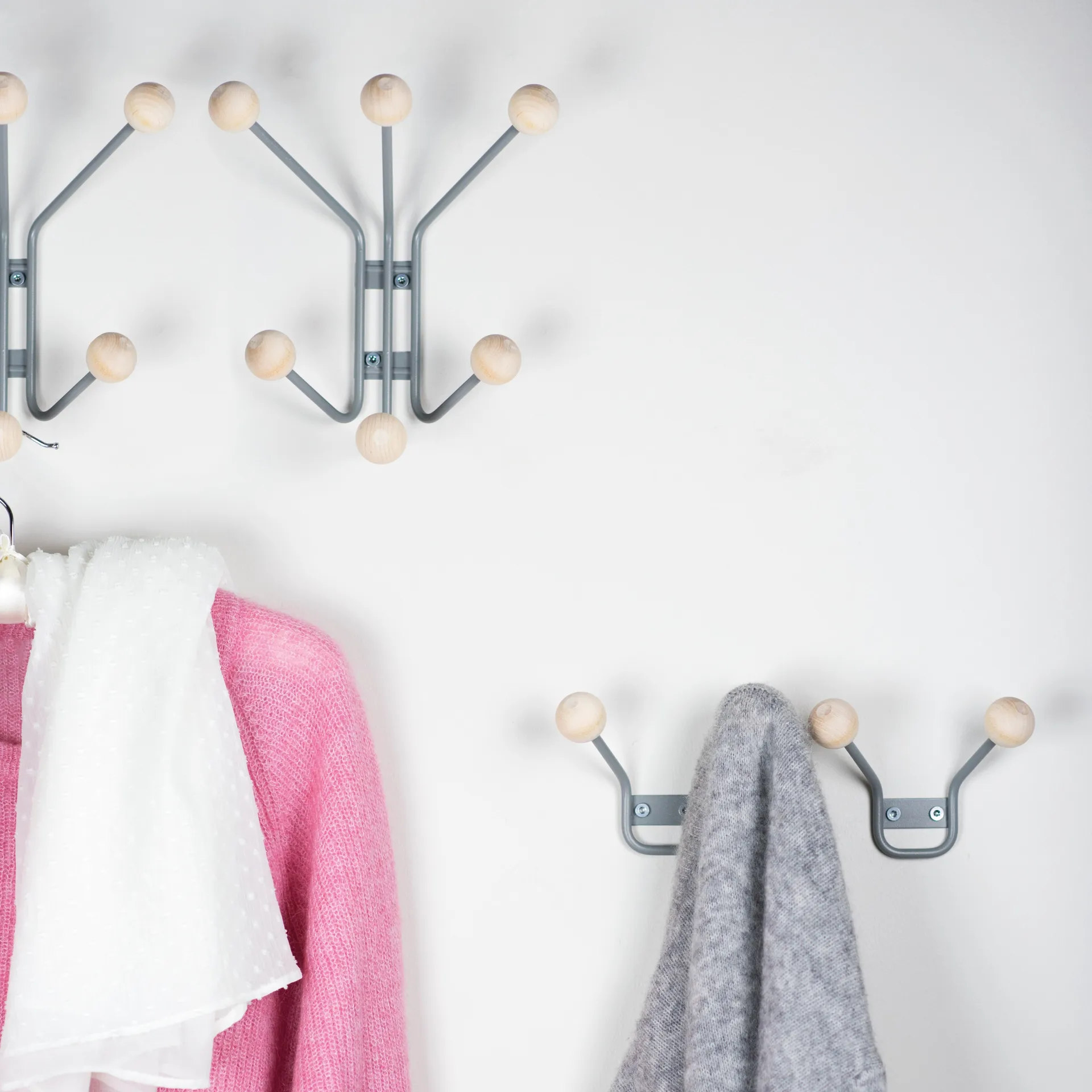 Bill XXS hanger, grey Maze