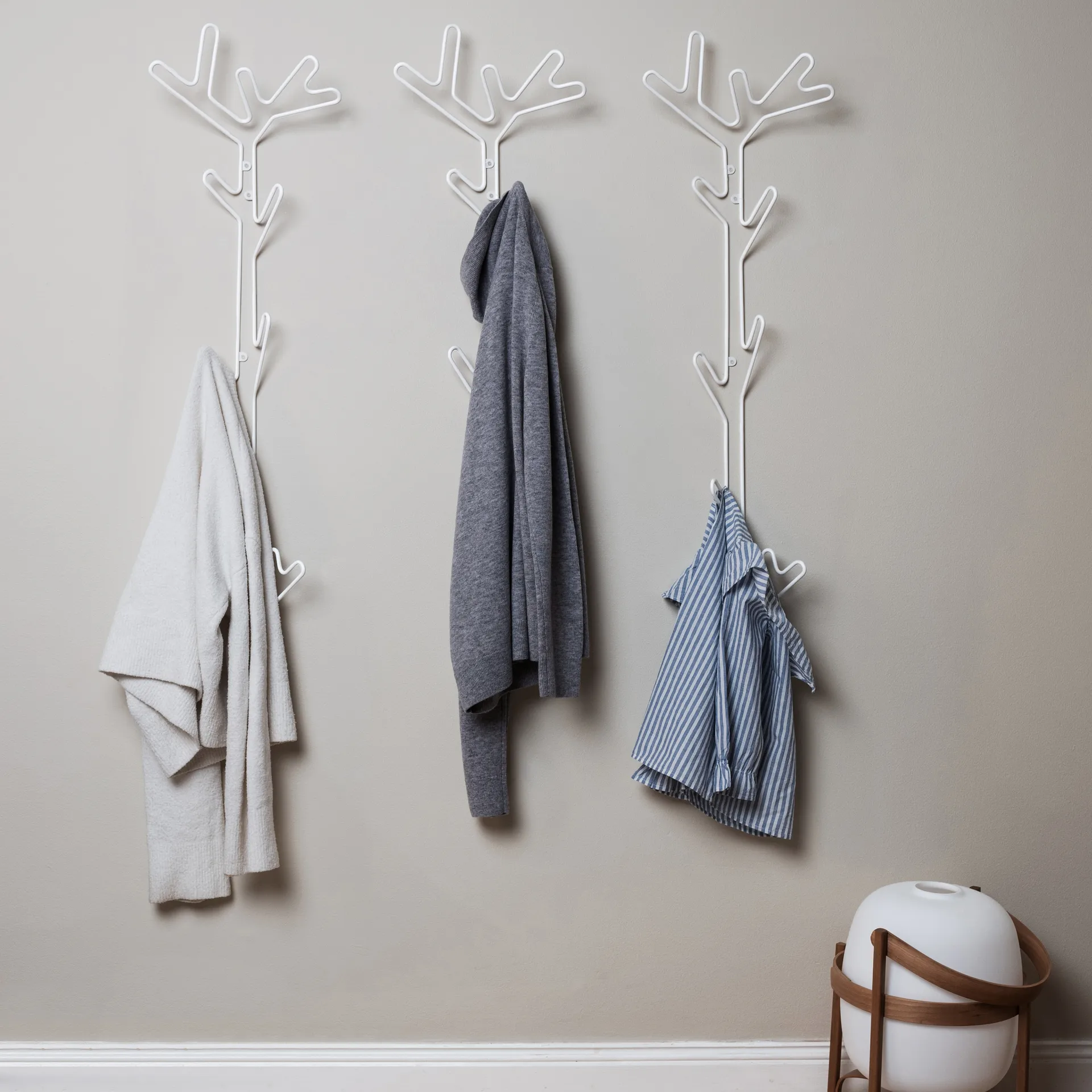 Branch hanger, white Maze