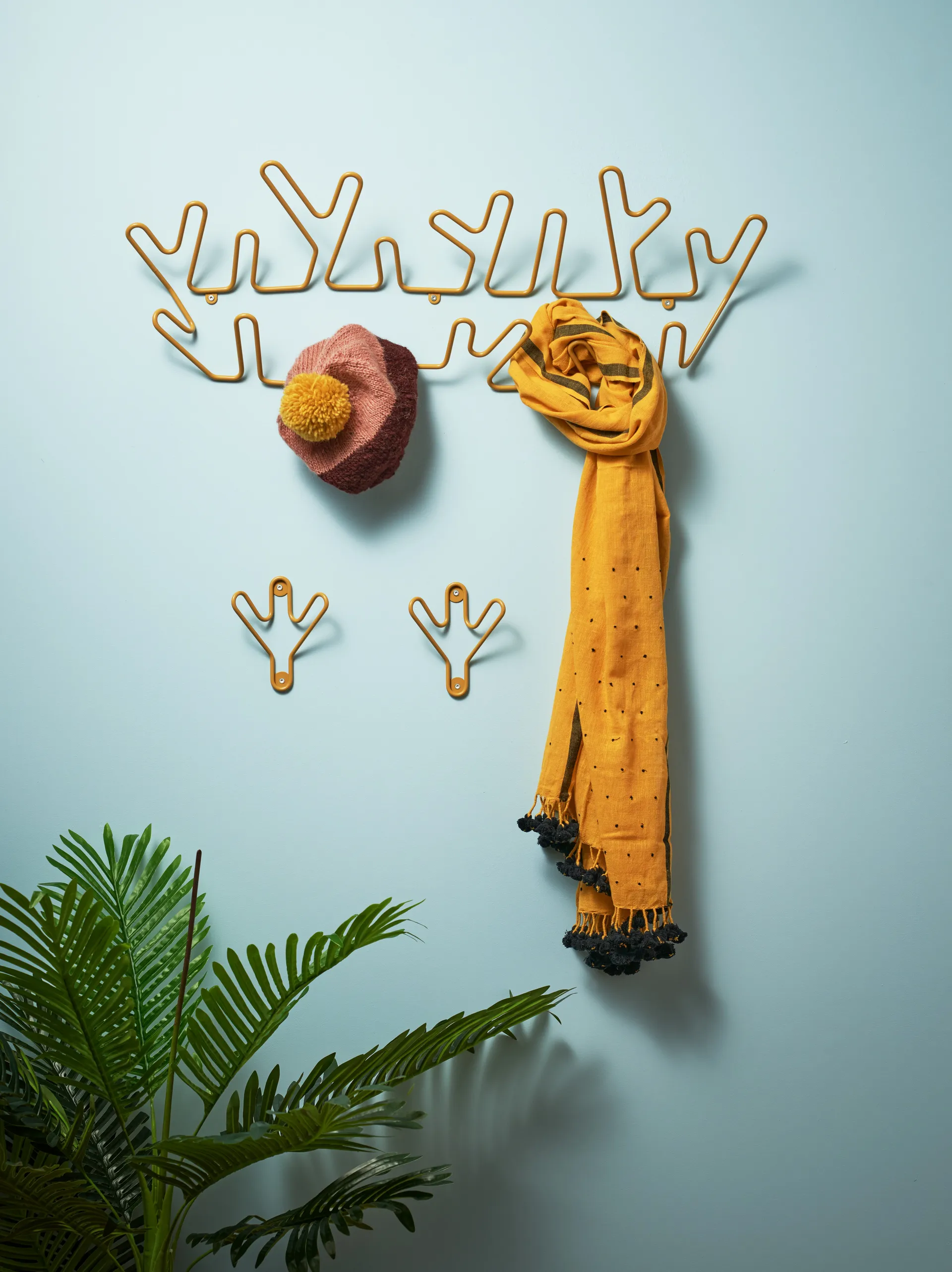 Buddy hook, Ochre yellow Maze