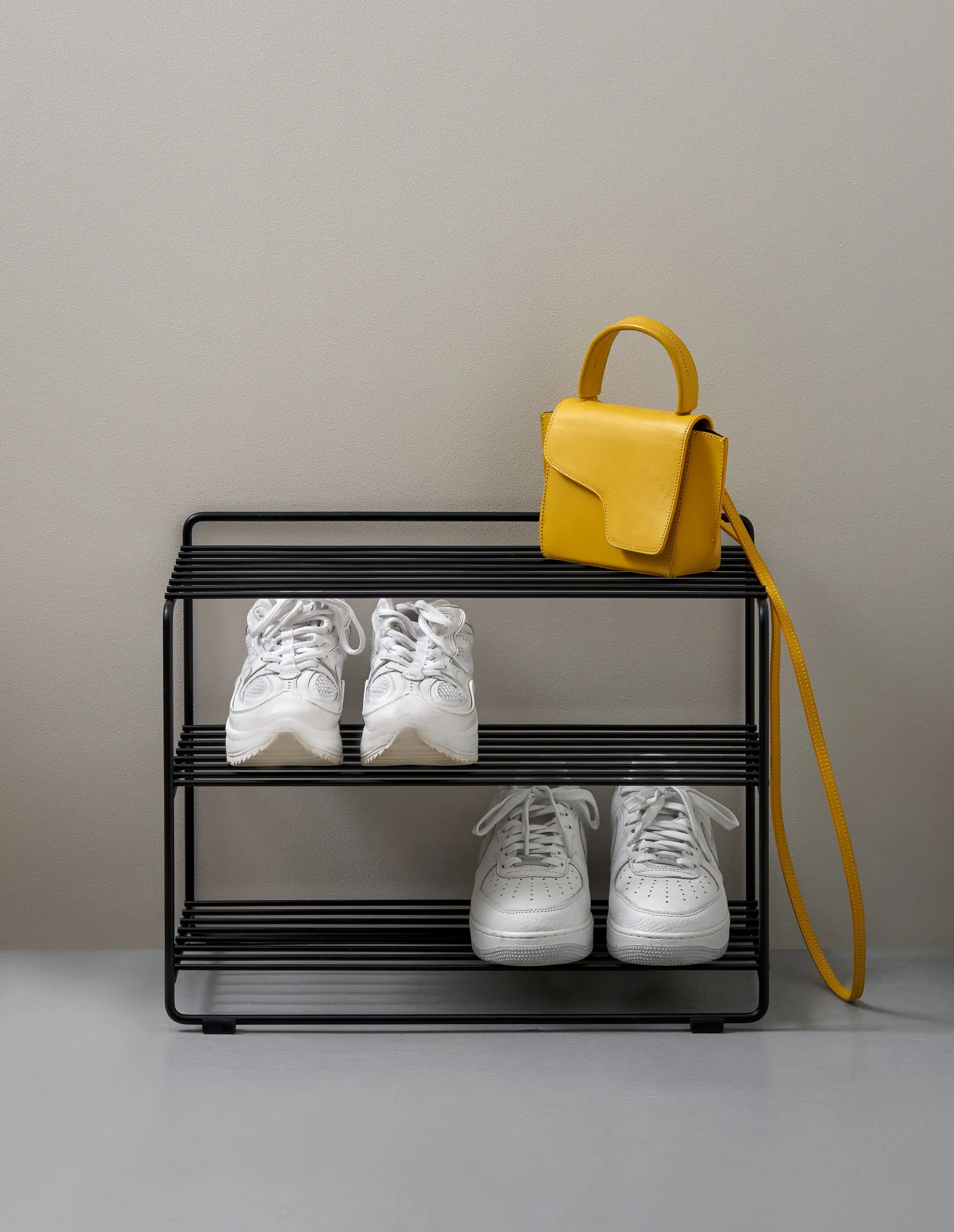 Downtown shoe shelf, Black Maze