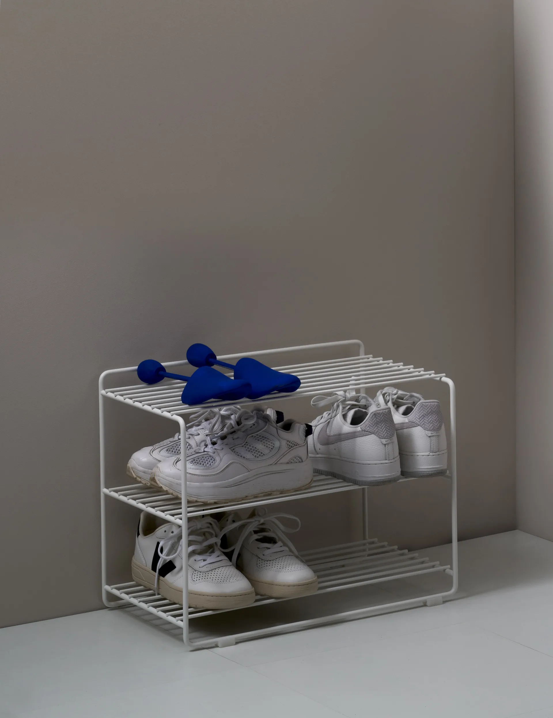 Downtown shoe shelf, White Maze