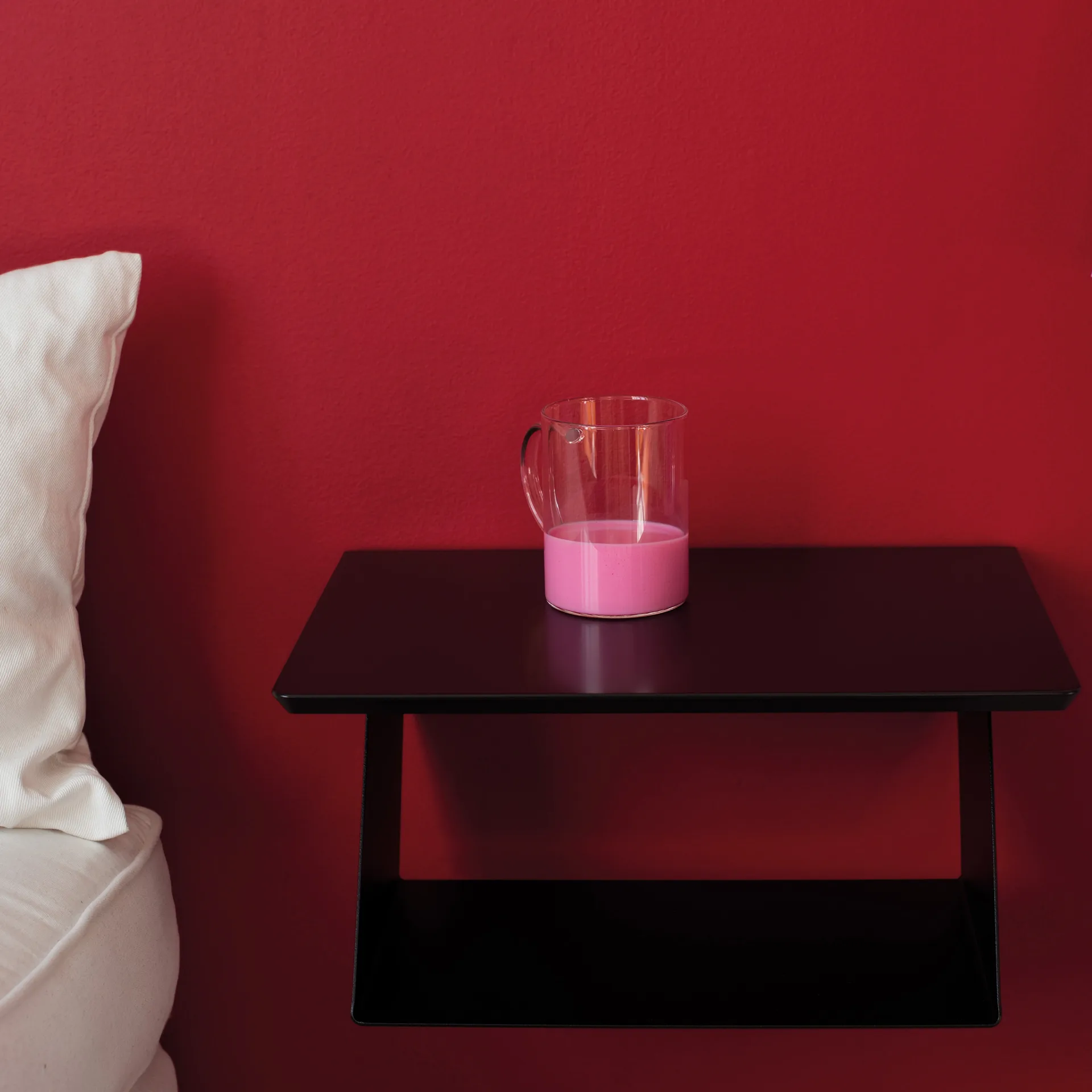 Edgy shelf, black Maze