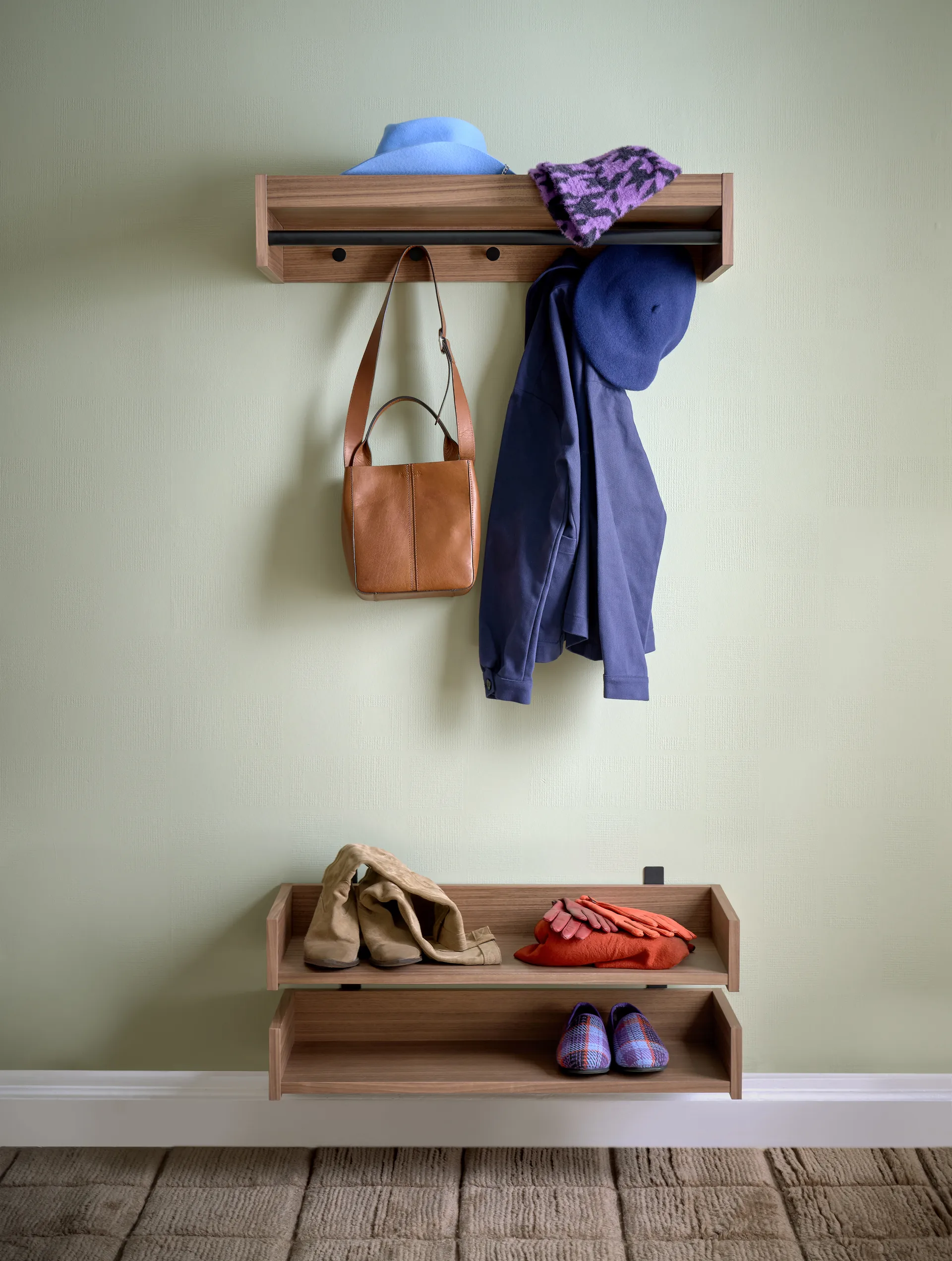 Gentle shoe rack, Walnut, 78x8x30 cm Maze
