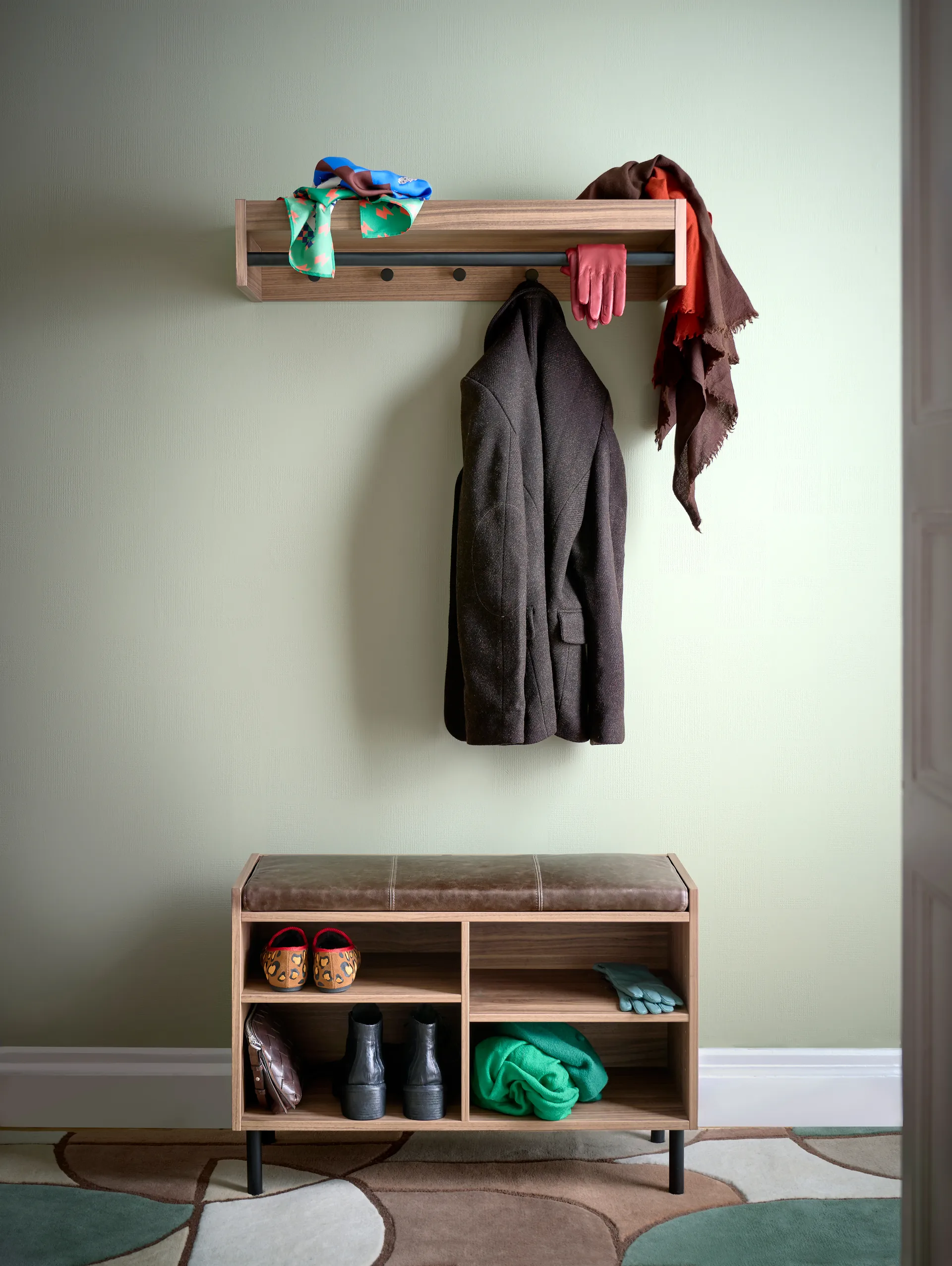 Gentle storage bench, Walnut, 78x53x35 cm Maze