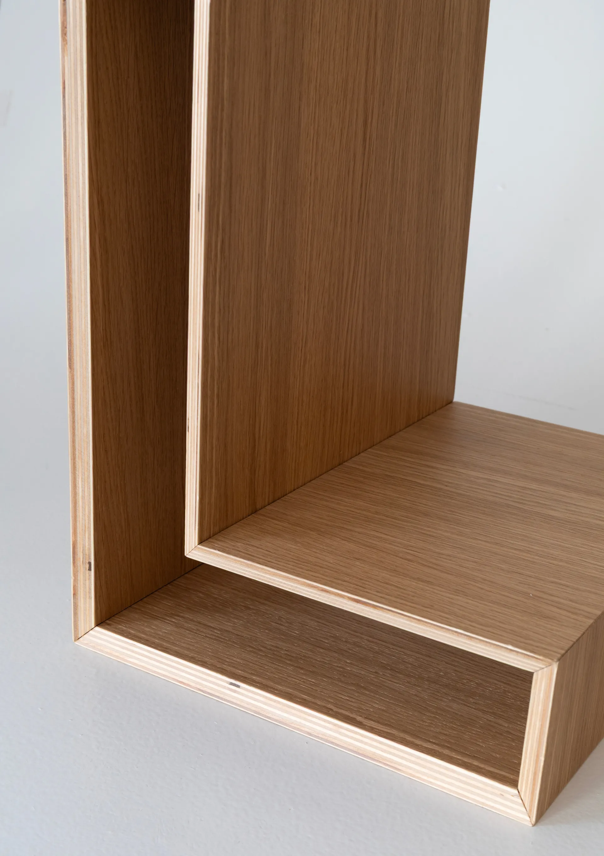 L-shelf wall shelf, Oak, 30x38x29 cm Maze