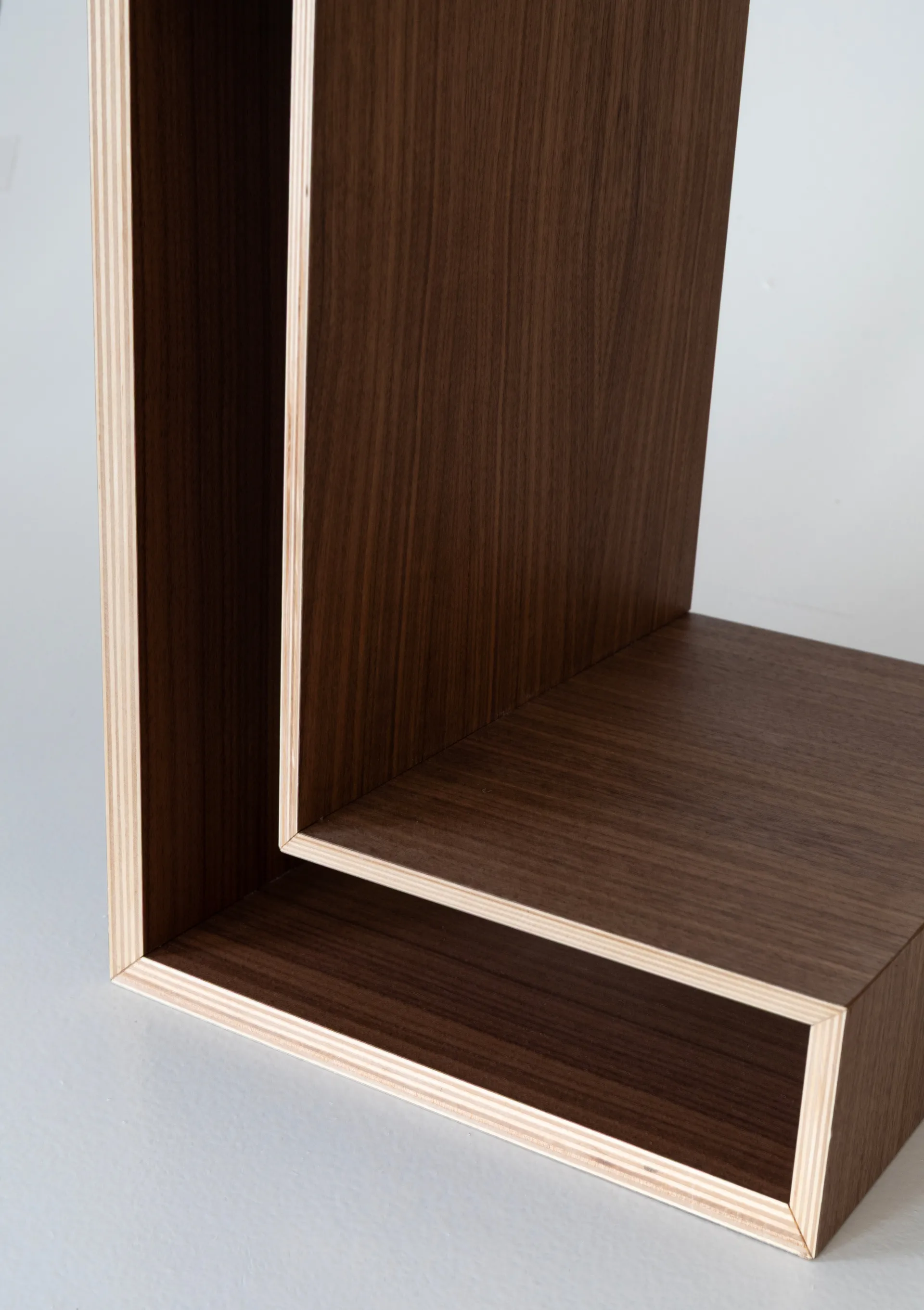L-shelf wall shelf, Walnut, 30x38x29 cm Maze