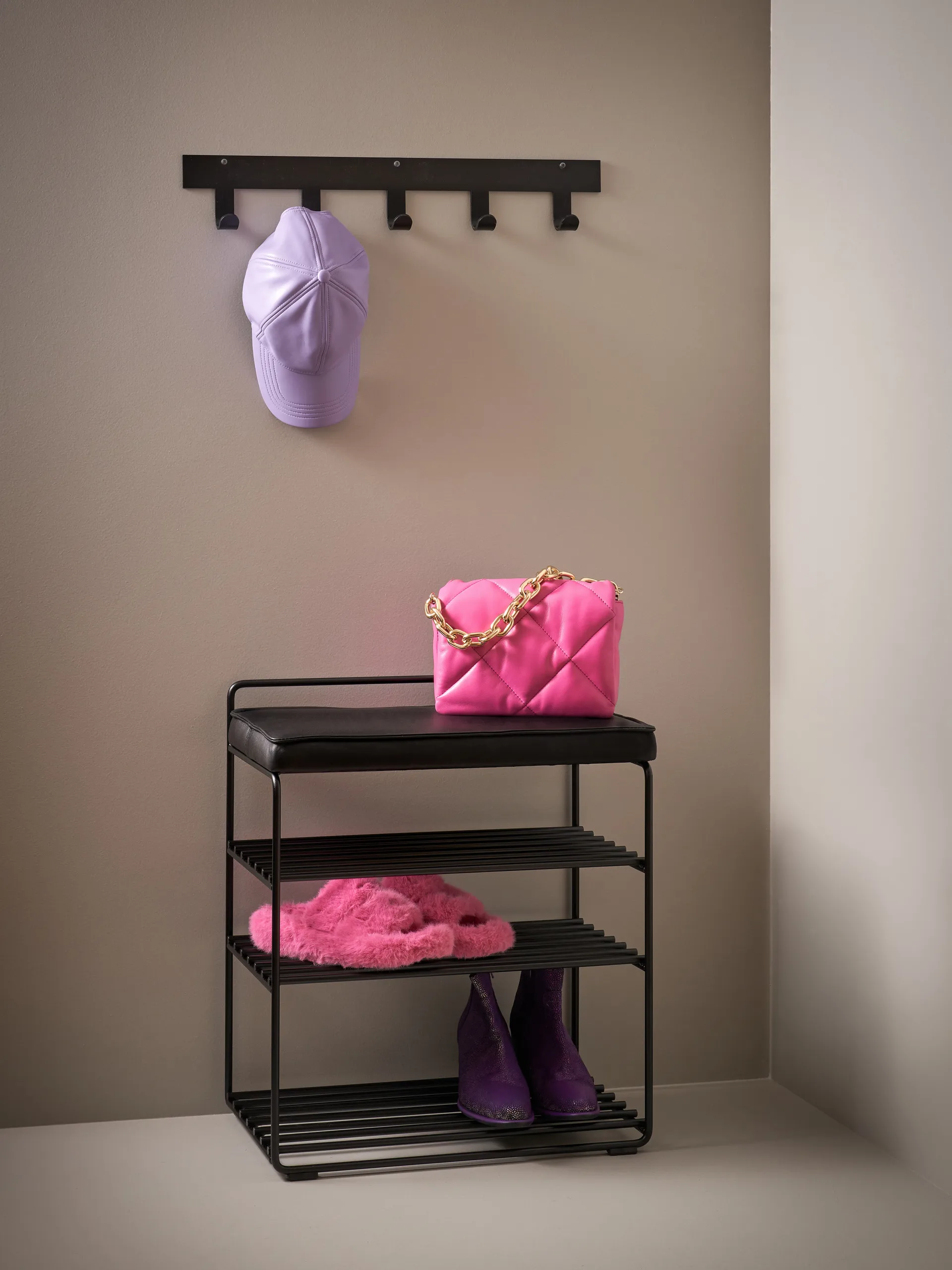 Lower East Seat shelf-stool 50x28x58 cm, Black-black leather Maze