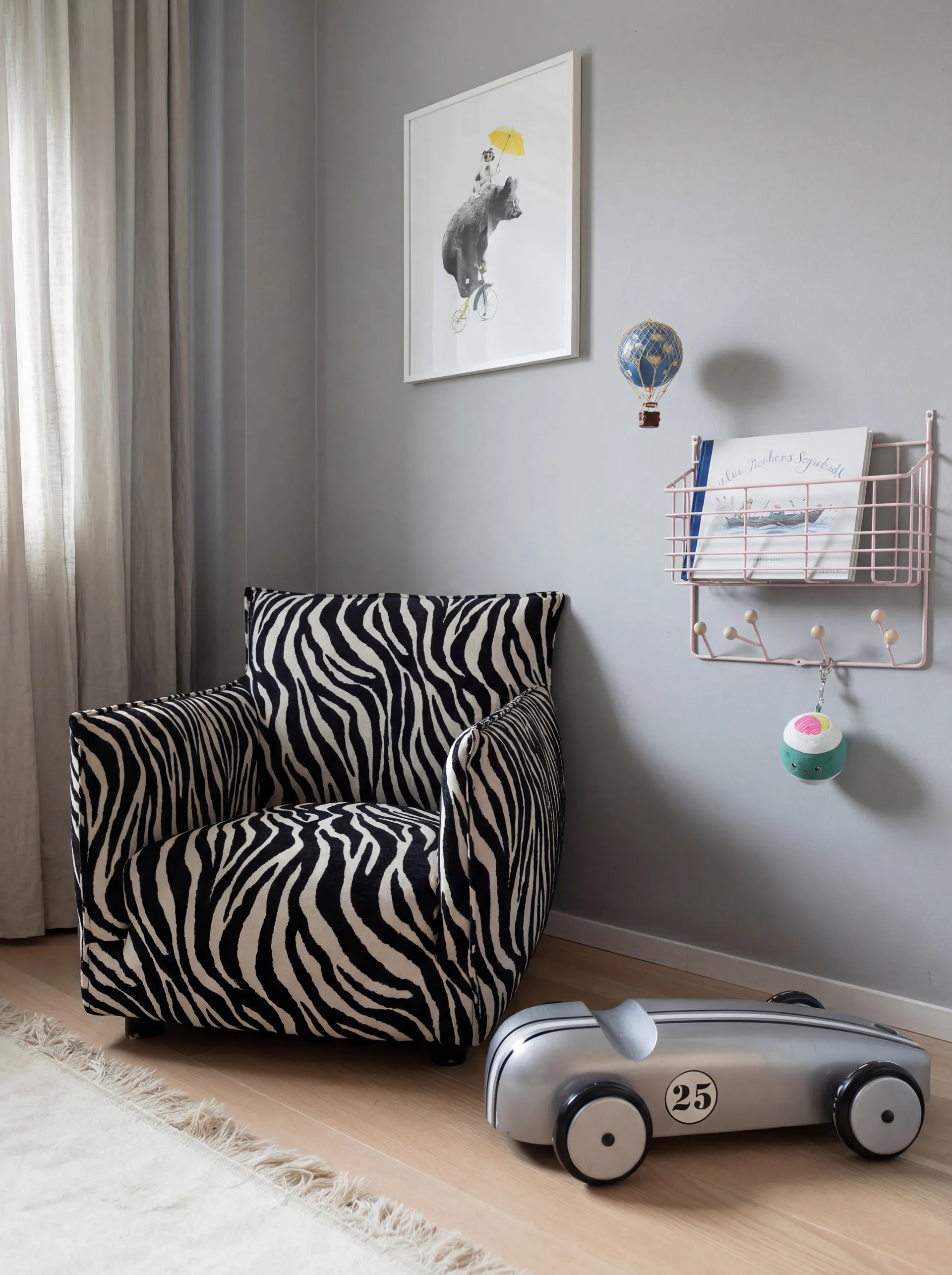 Middle shelf junior, Pale pink, 38.6x35.2x8.6 cm Maze