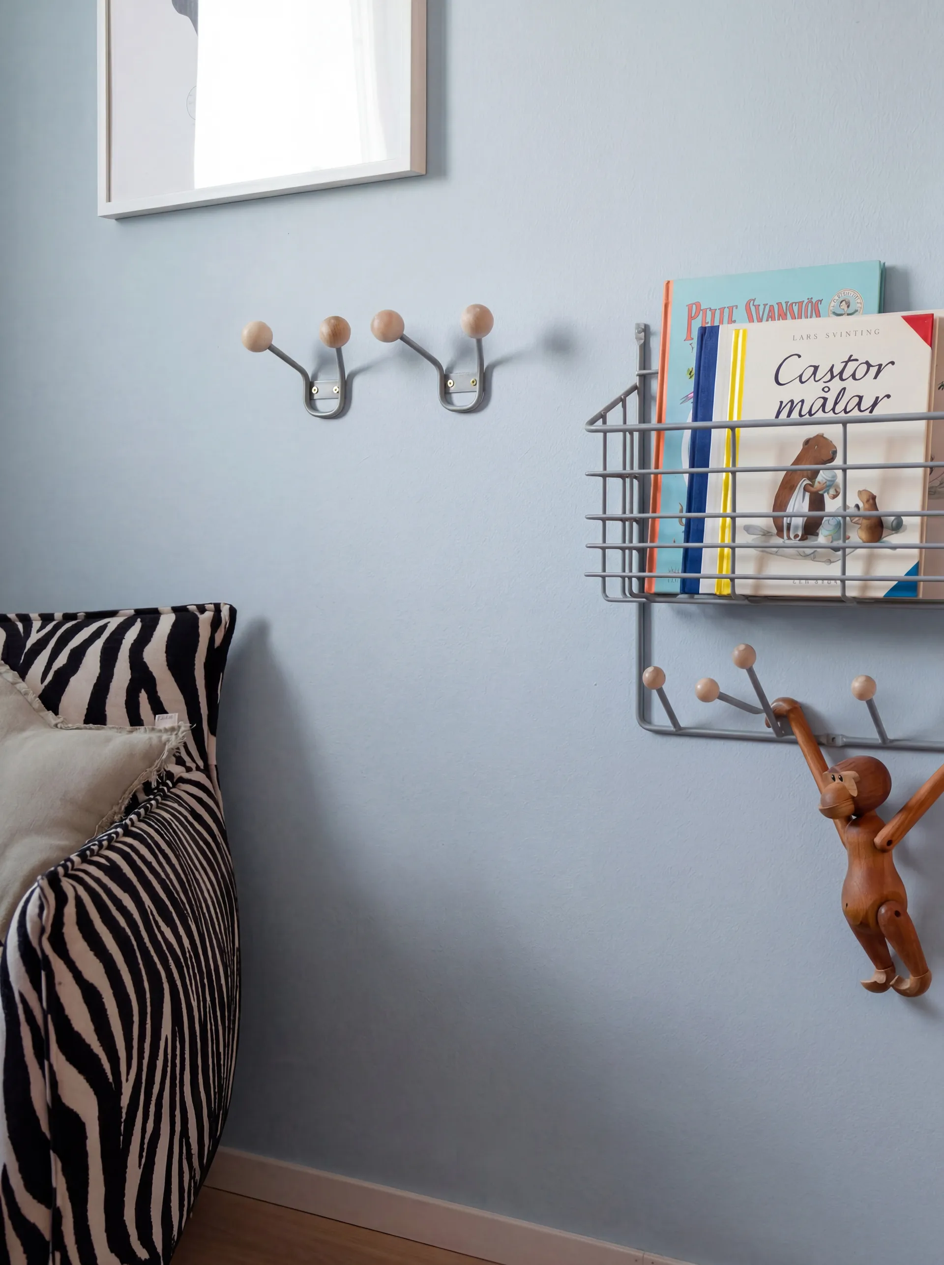 Middle shelf junior, Pigeon blue, 38.6x35.2x8.6 cm Maze