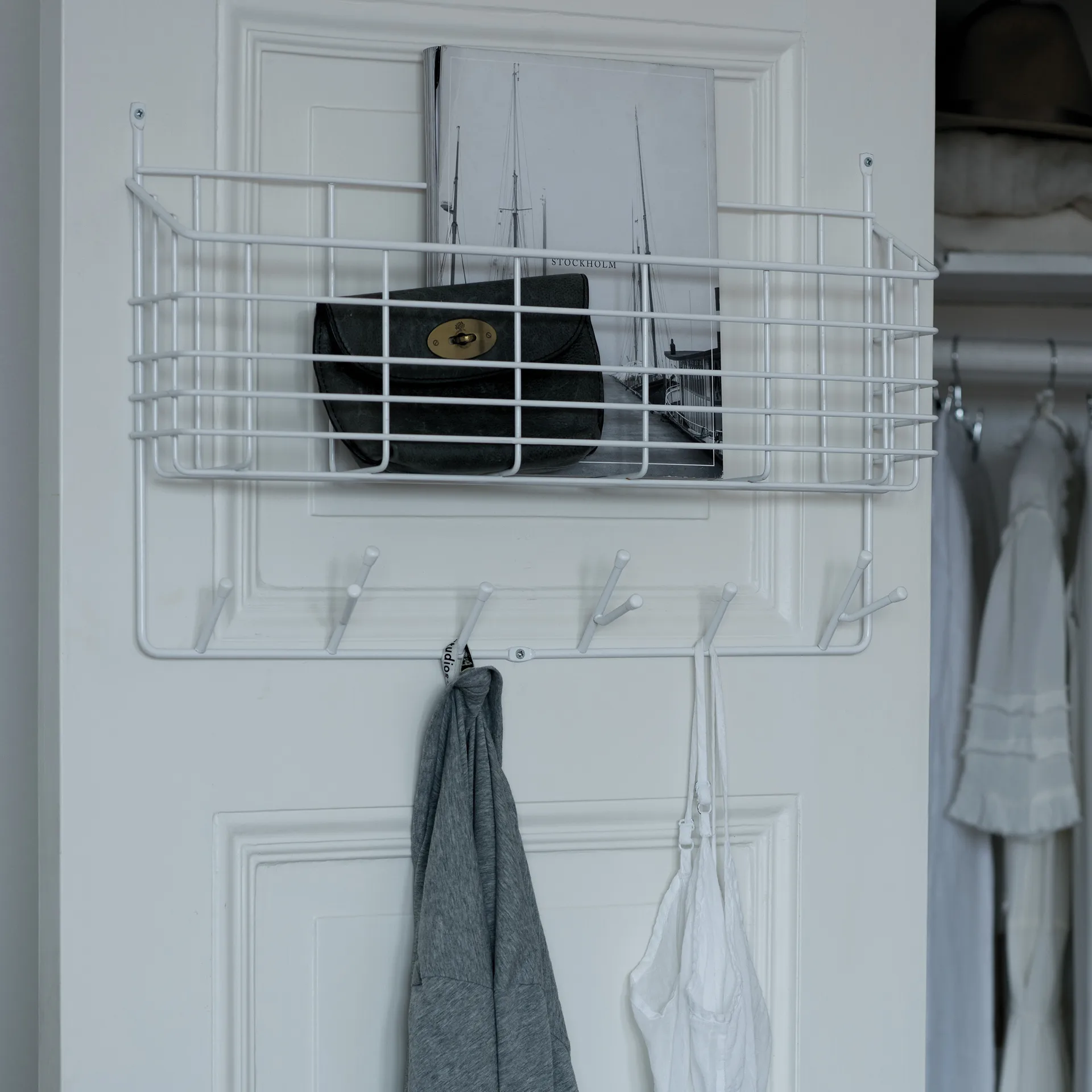 Mitten Shelf, white Maze