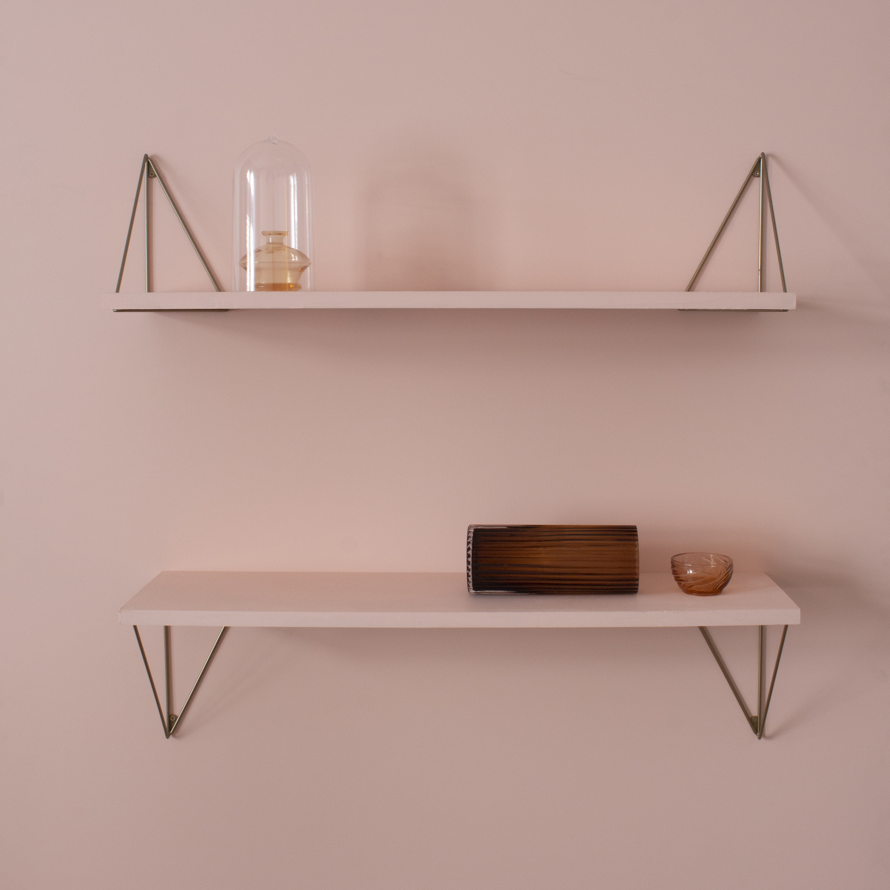 XS apricot shelf Pythagoras, Powder coated metal wire | Maze