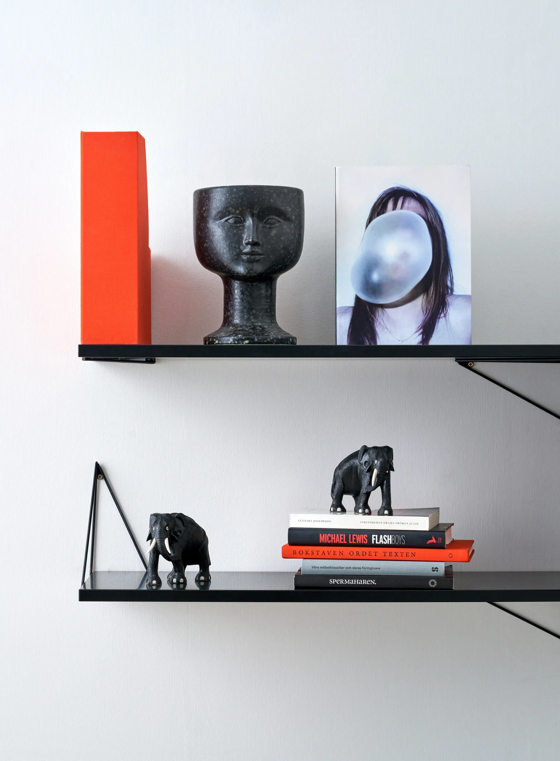 Pythagoras shelf, Large, black Maze